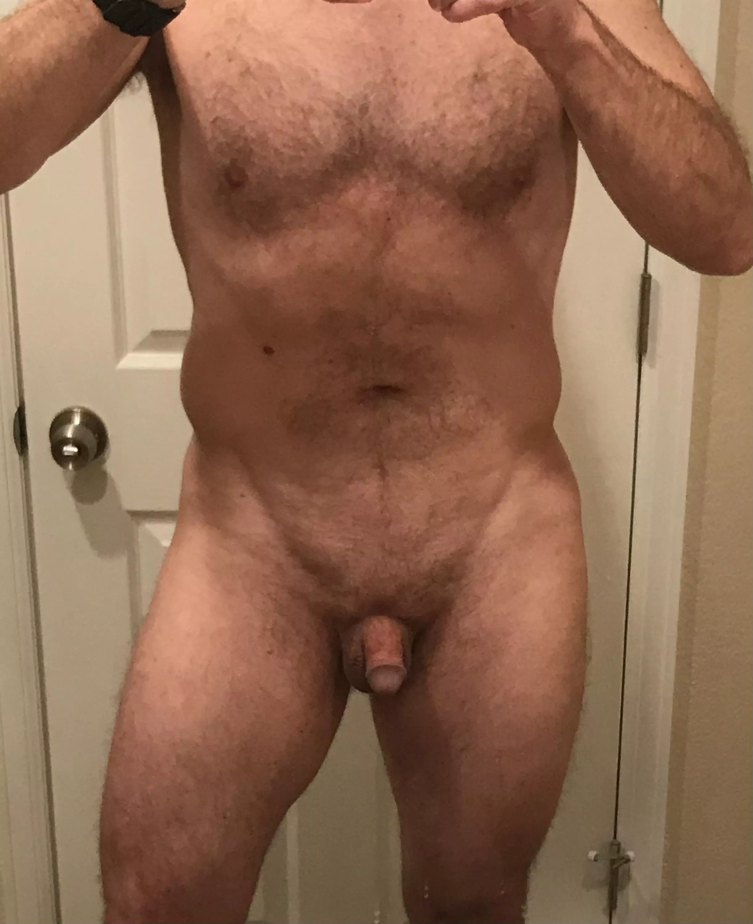 [61] M 6’ 180 👋👋👋