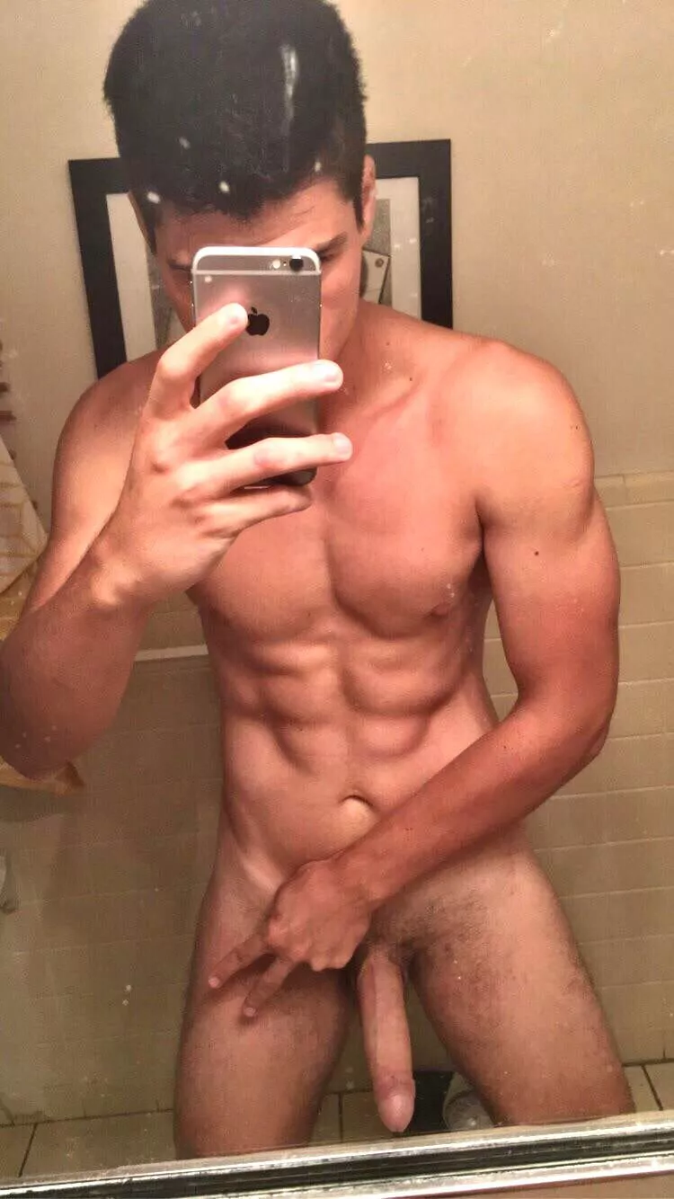 6’3 gym stud