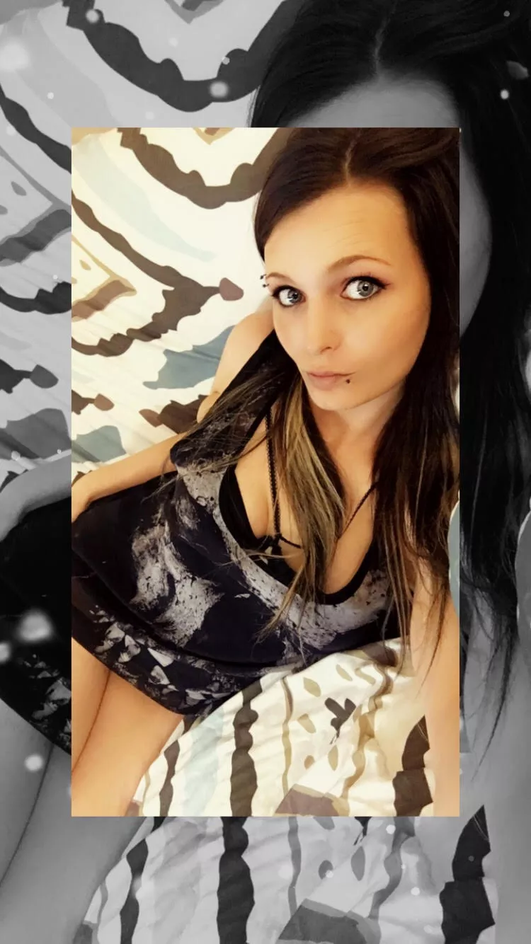 70% off Sale ⭐ $3 SUB ⭐Bored ❓ Lonely ❔Come play with this slutty Canadian girl❣ Daily Posts🍭NO PPV🍭Squirting🍭Anal🍭Toys🍭Custom FREE Give Aways🍭Customs Photo's & Video's🍭Video Calls🍭Cock Ratings🍭KINK FRIENDY 🍭