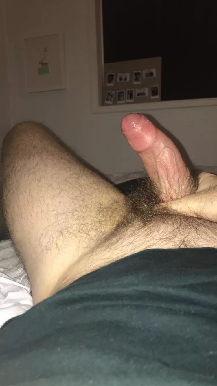 A bit tight around the head of this 18 year old cock… 😪