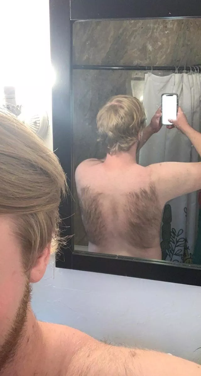 A follower wanted to see my hairy back again. But it’s been a while since I took this pic. Wanna see my growth sense then?