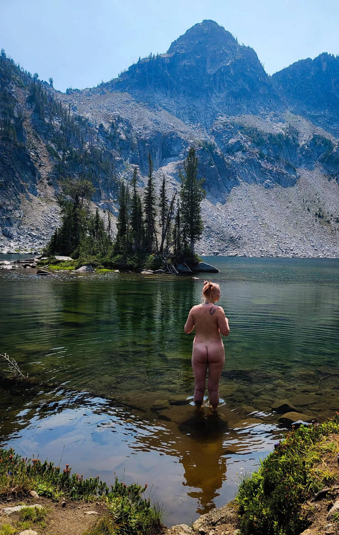 A little Alpine Lake skinny dipping [f][11:11]