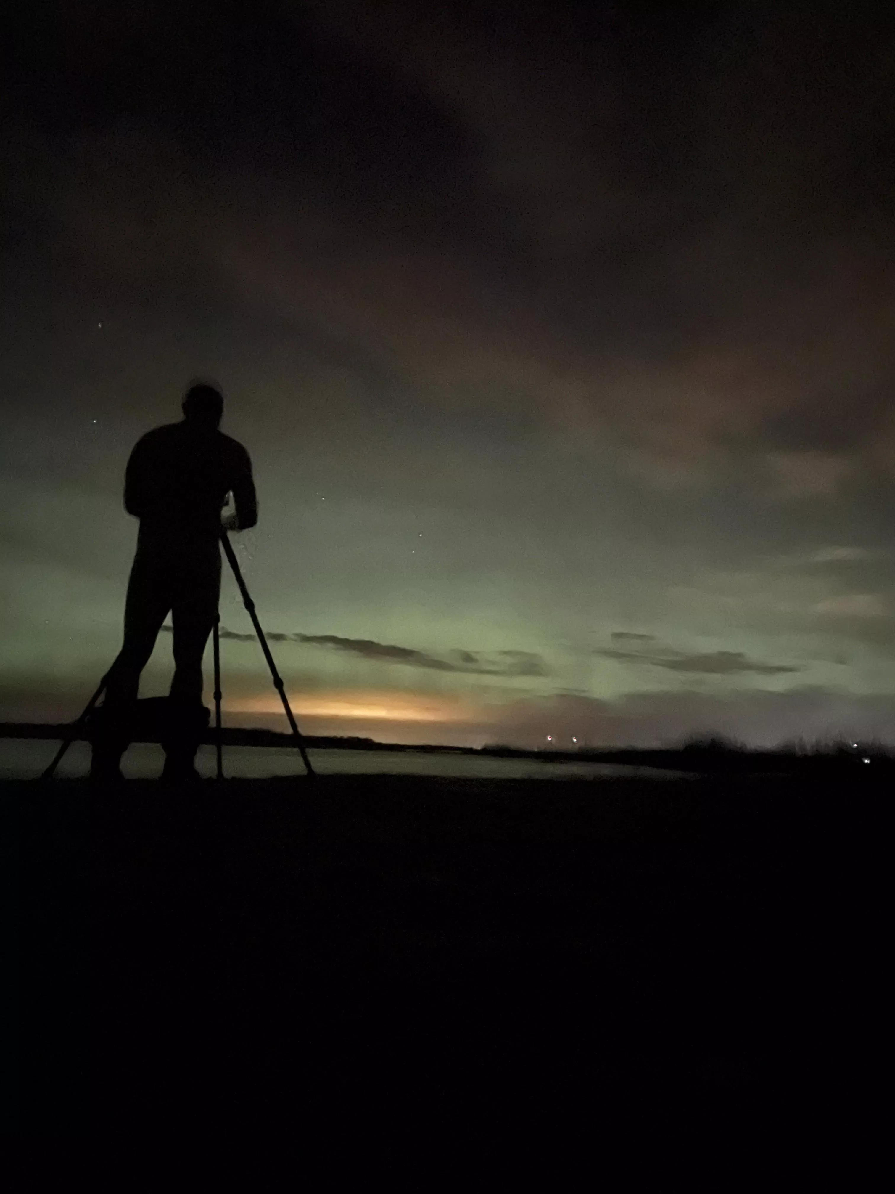 A little northern lights with a dark full moon! Cold but invigorating!