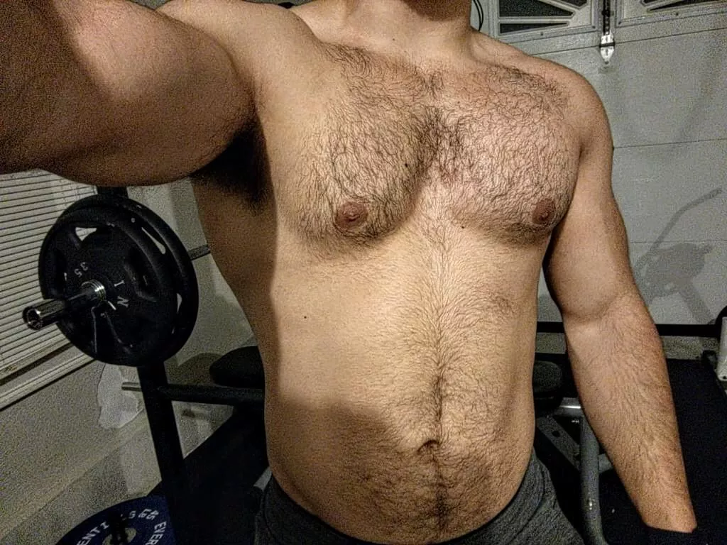 A mid workout pec pic. For comparison sake and nothing else, surely ðŸ˜‰