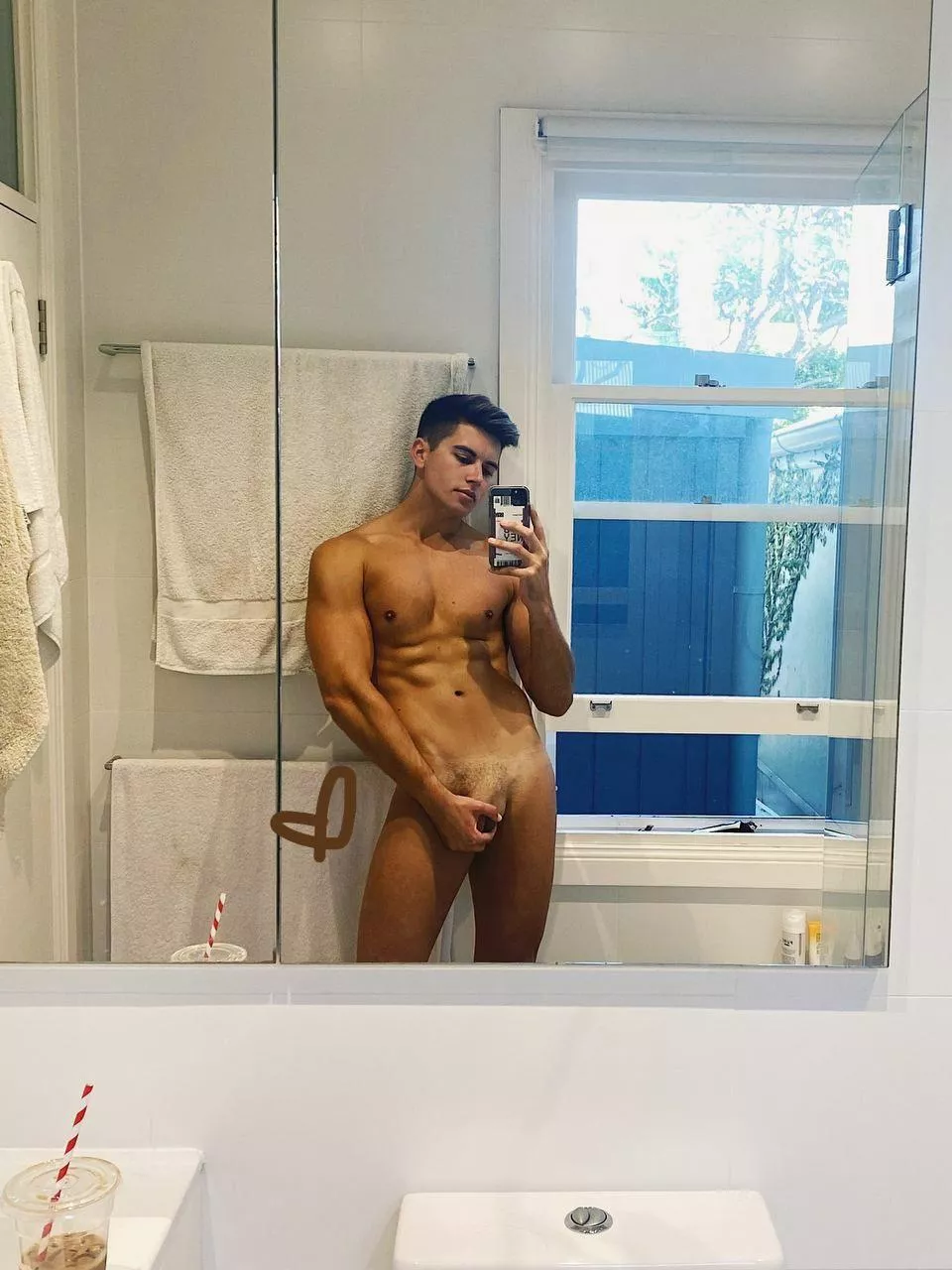 A naughty bathroom selfie!