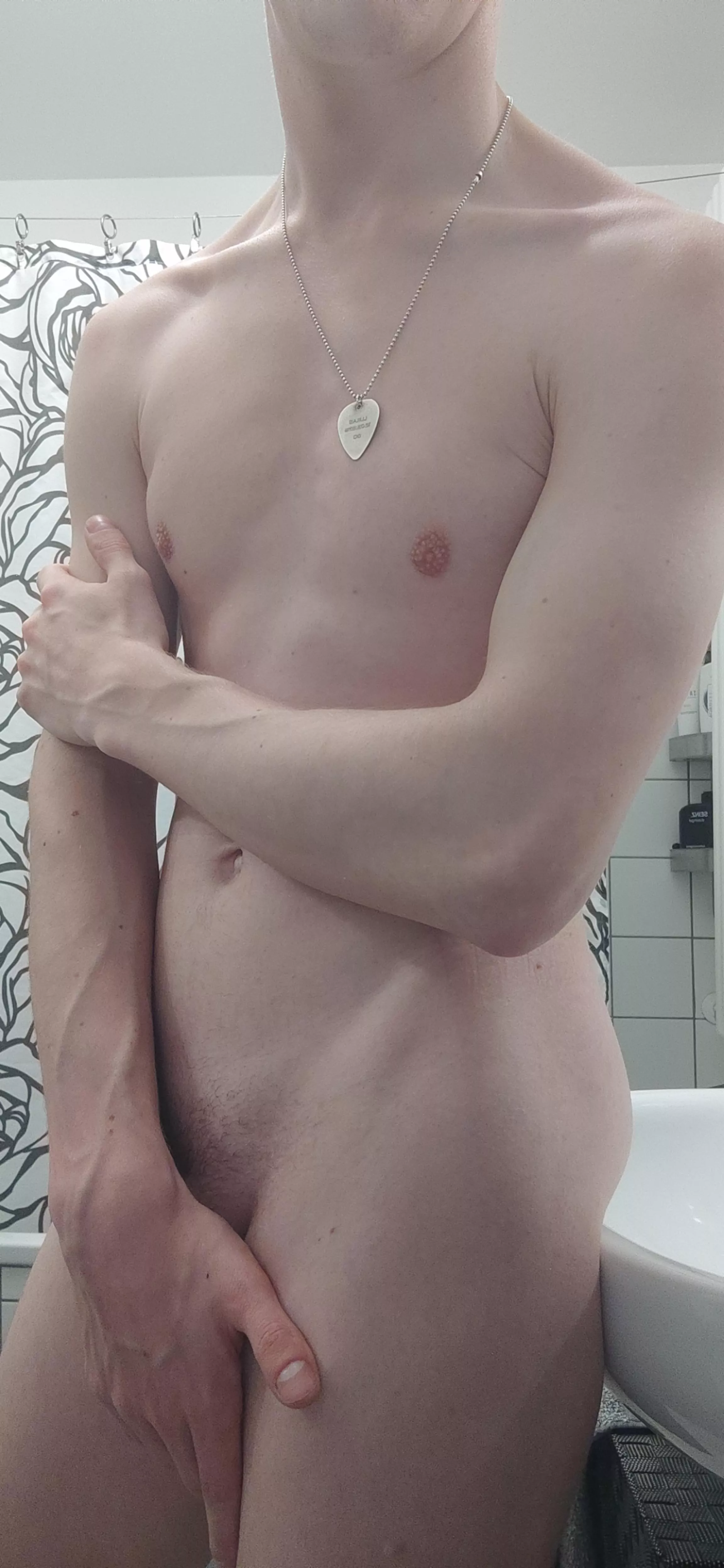 a sneak peak just for you :b been working out lately [M]