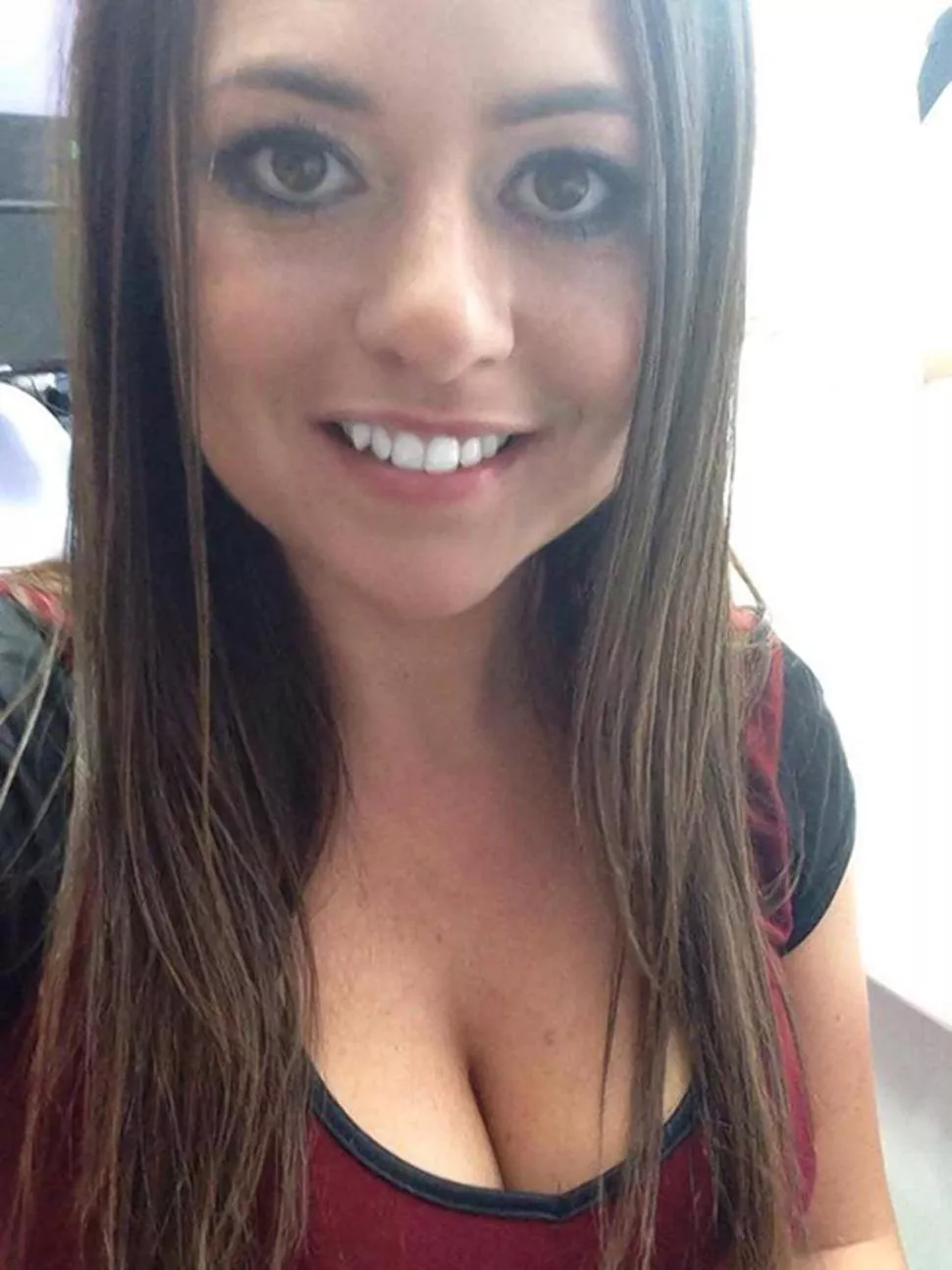 Absolutely incredible selfie cleavage