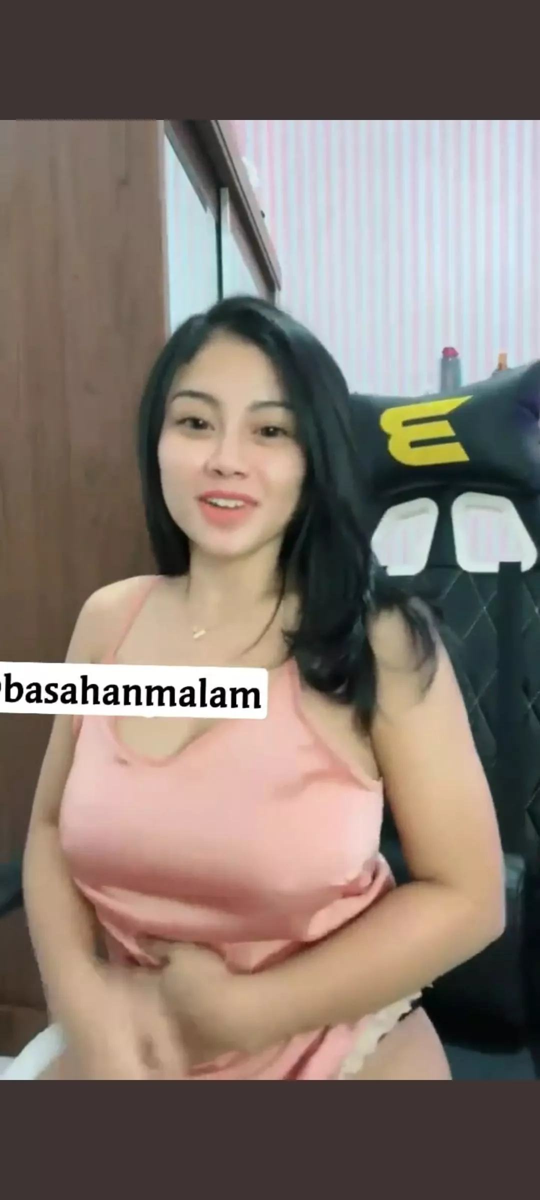 Ada Yang Bisa Bantu Suhu Suhu Nudes NAKEDPICTURES ORG