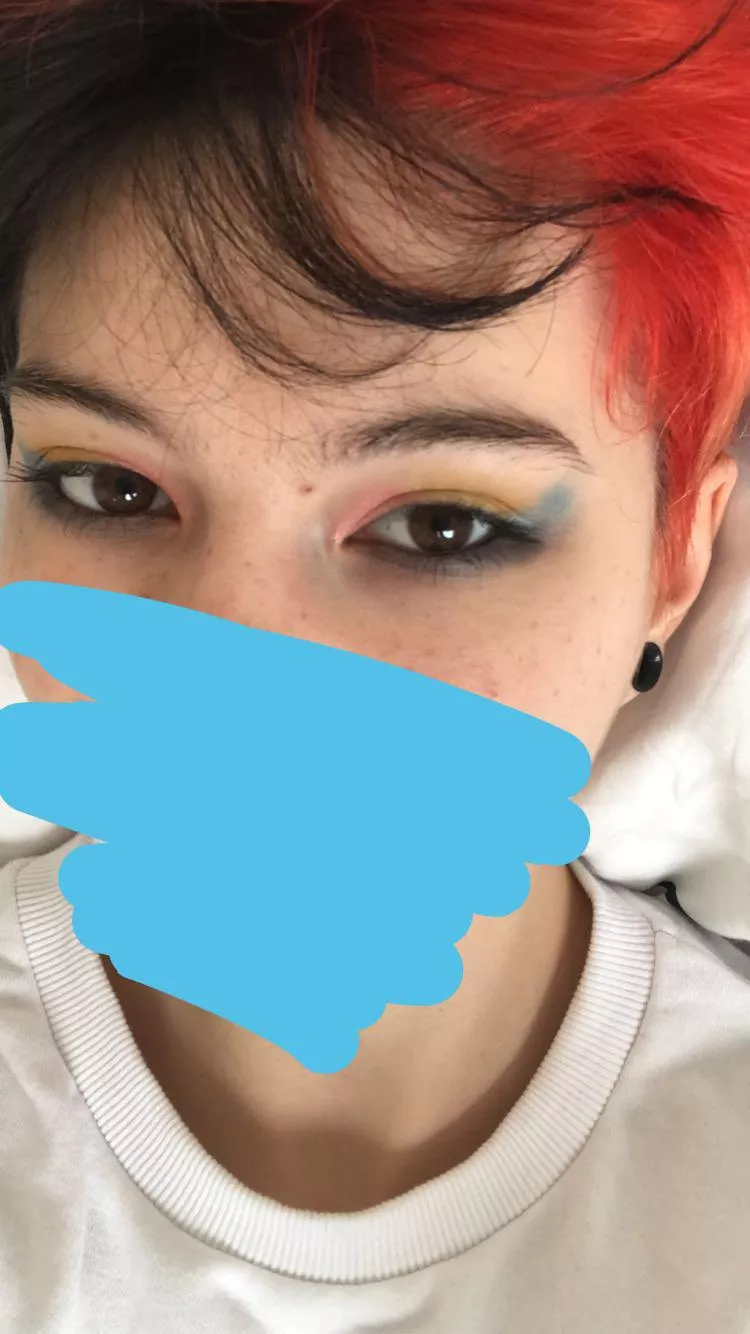 Ahh eye reveal xd here’s the makeup I did for pride