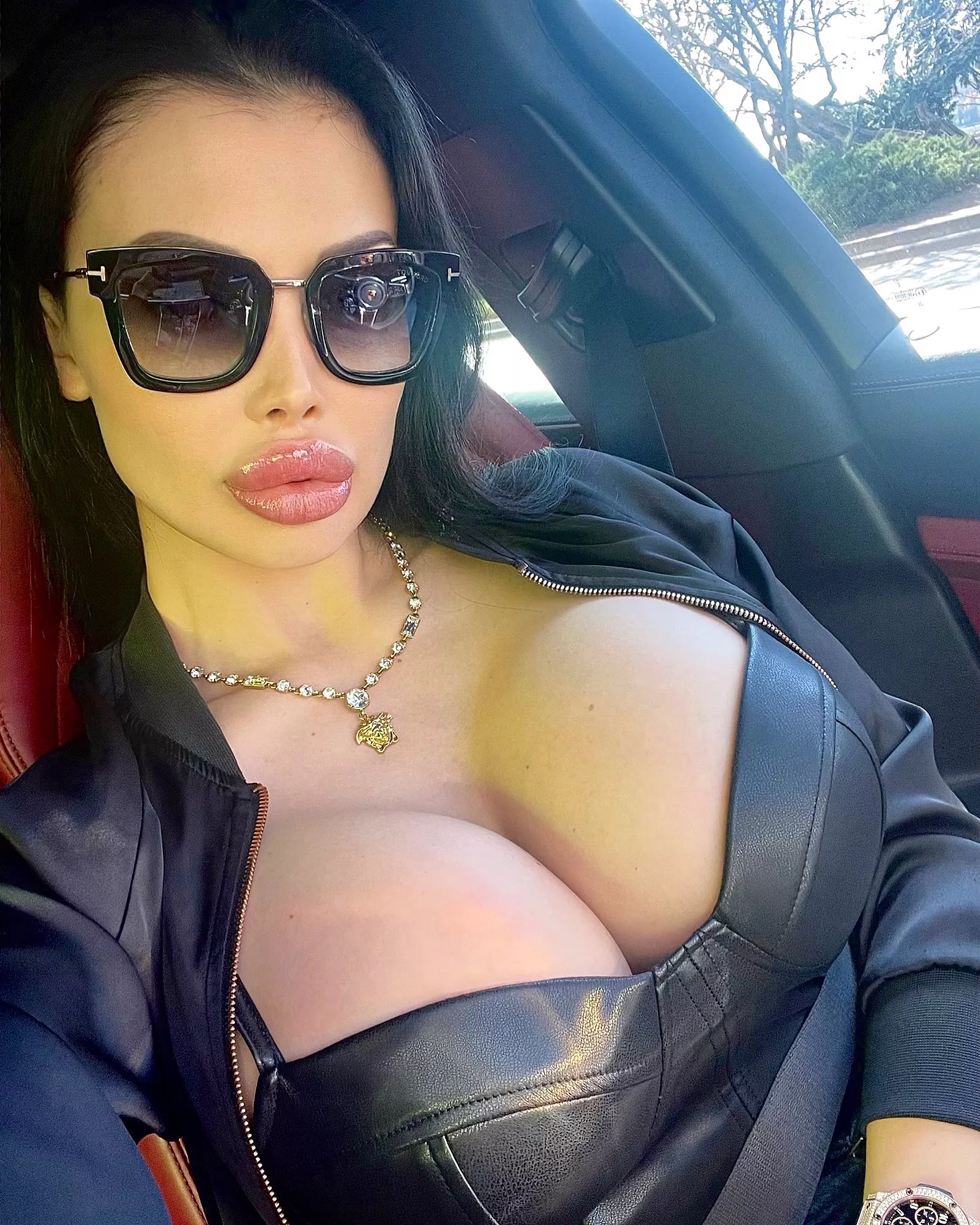 Aletta Ocean - Car Selfie