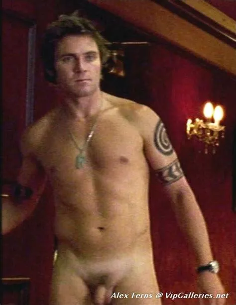 Alex Ferns, actor naked in the 2006 TV series Low Winter Sun.