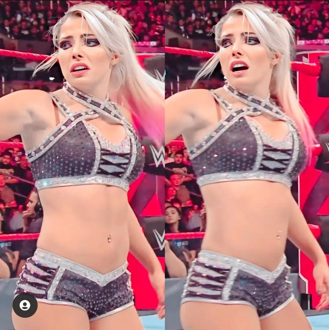 Alexa Bliss facial expression turns me on