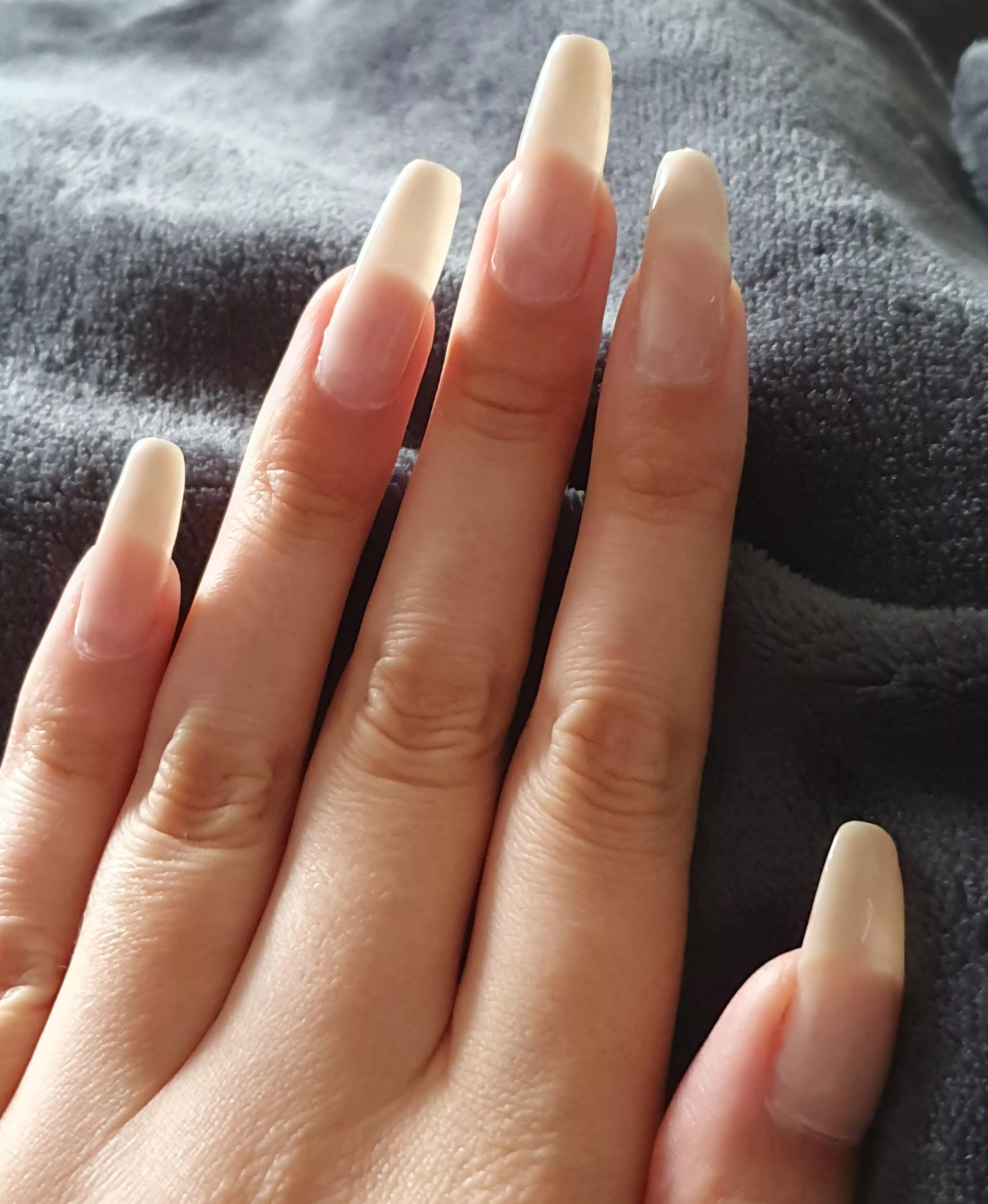 All natural with a sheer pink varnish ðŸ¥°