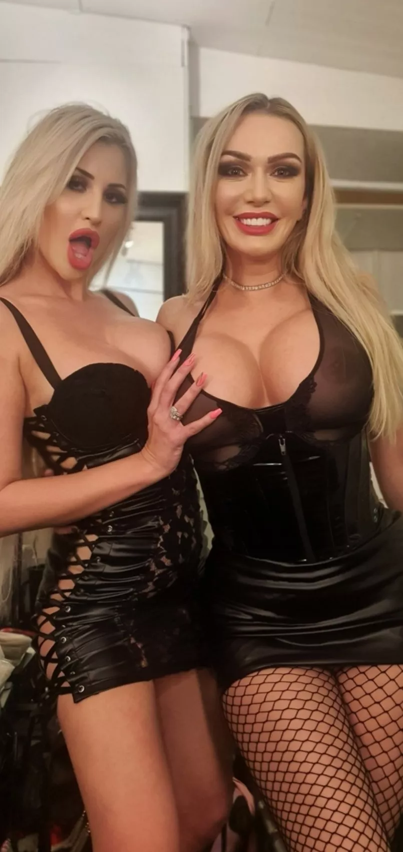 Amber Jayne and Brooklyn Blue