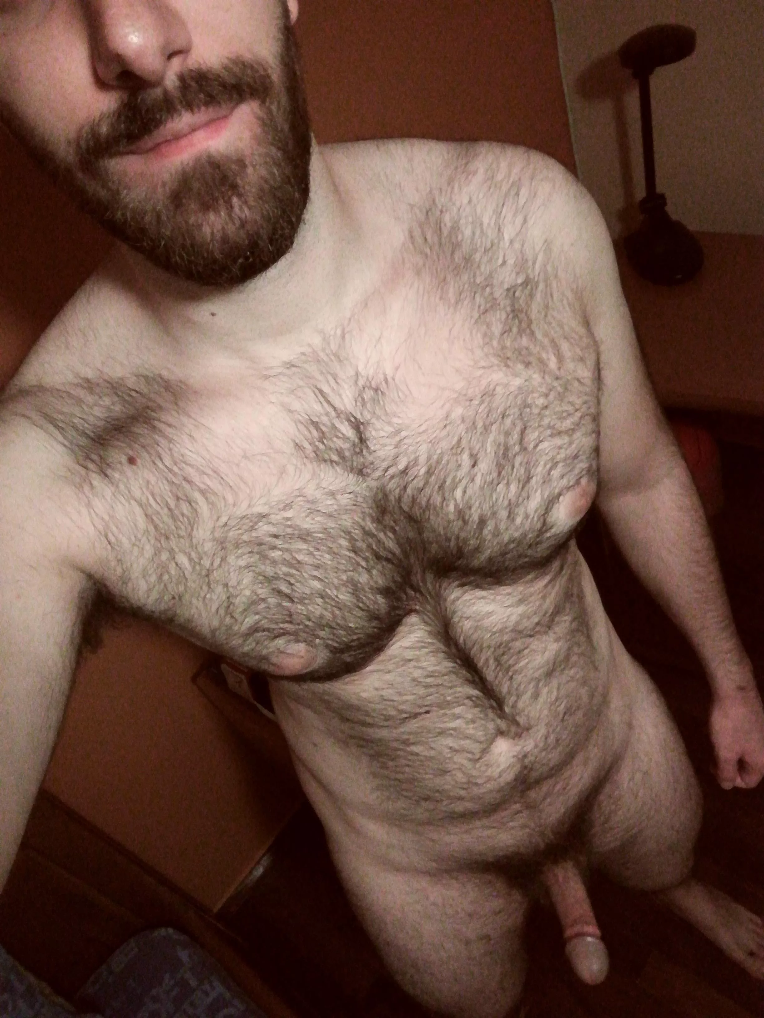 Another contribution to the porn of chesthair. You're welcome!