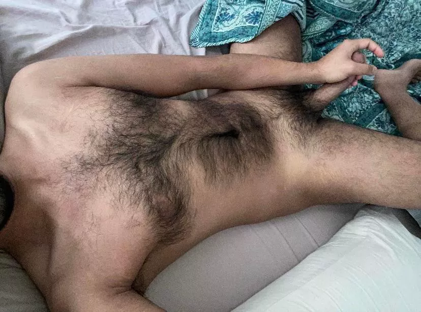 Any hairy bro lovers?