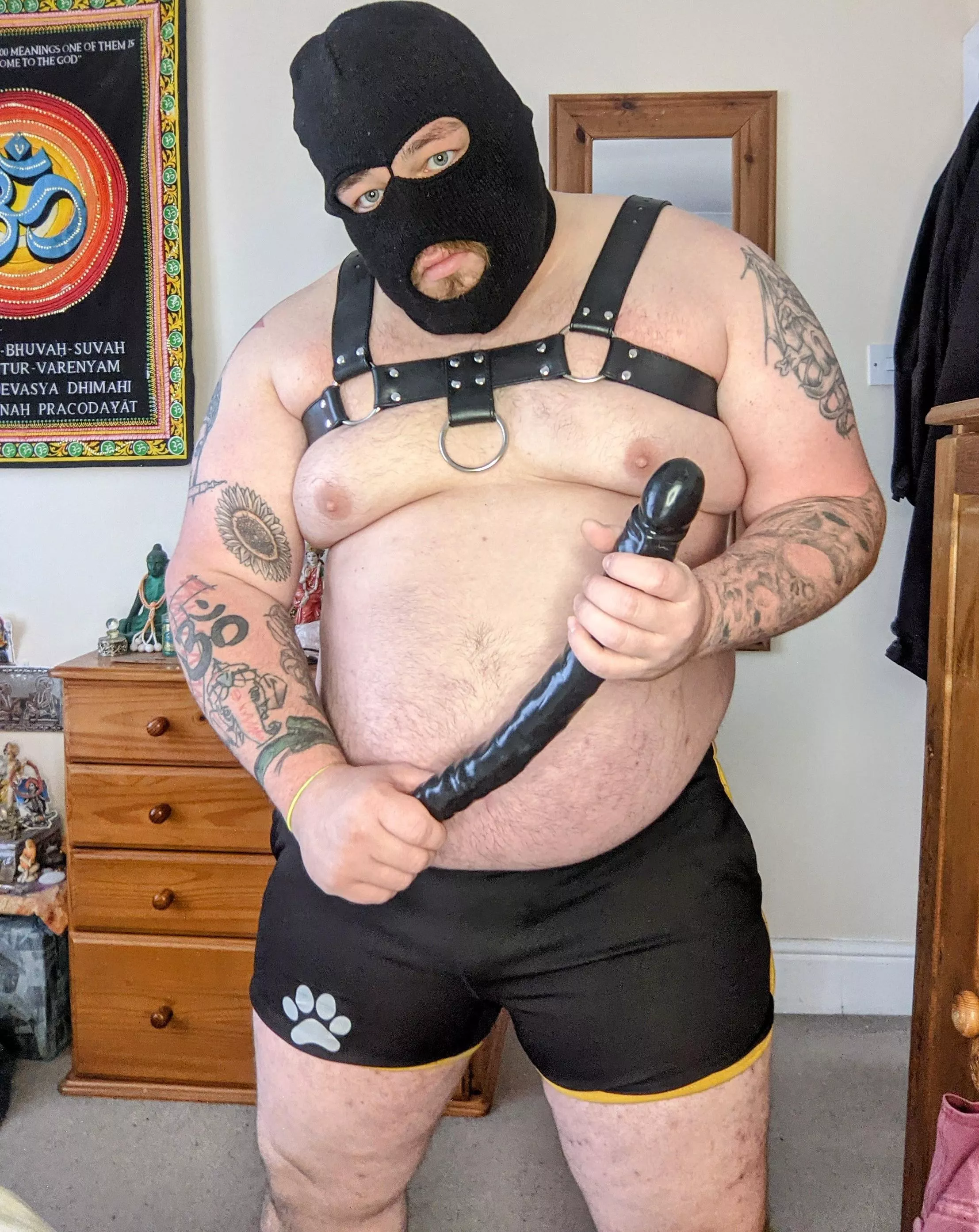 Any subs like to be dominated by big chubby dudes?