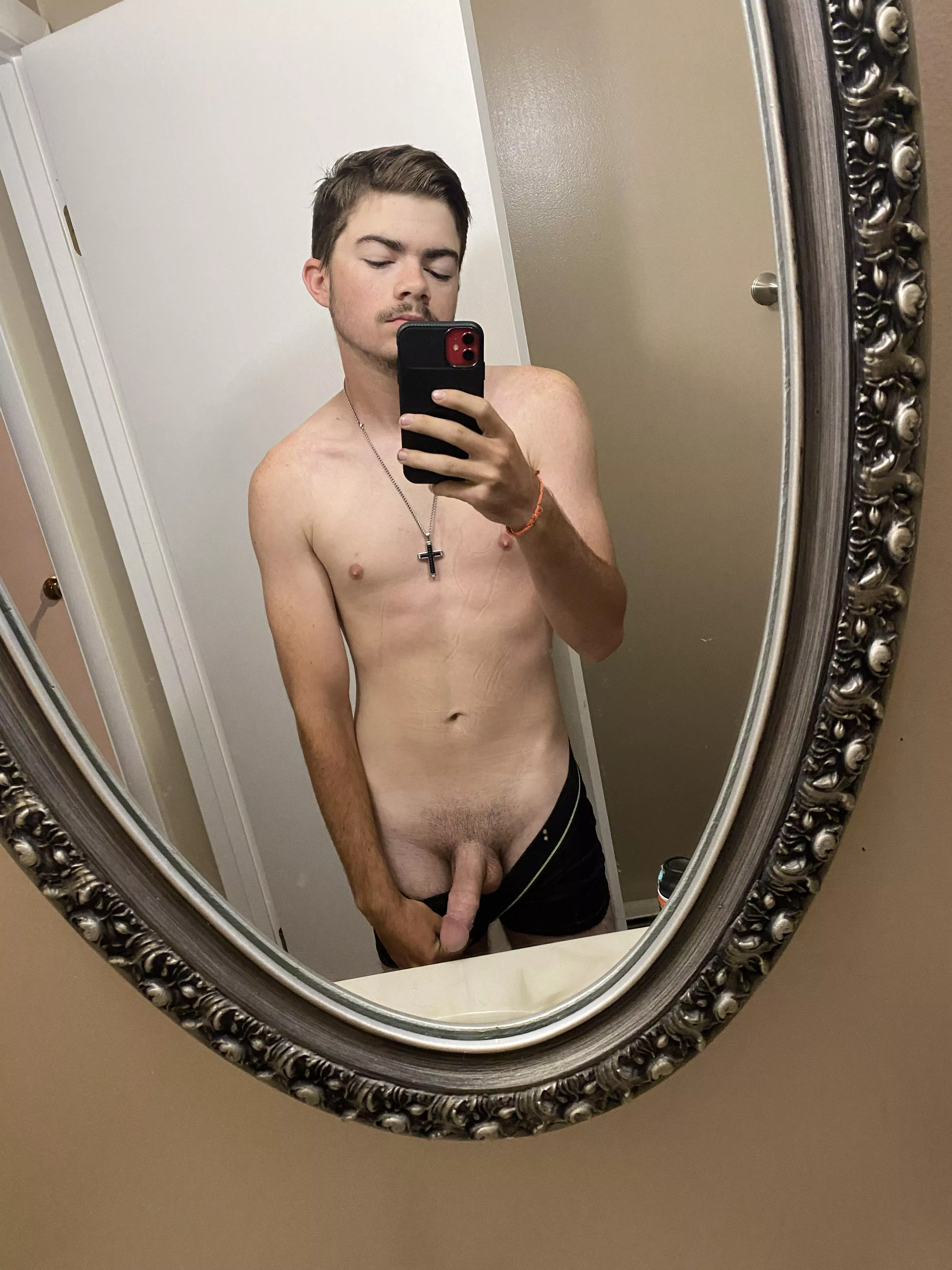 Anybody wanna help me cum please