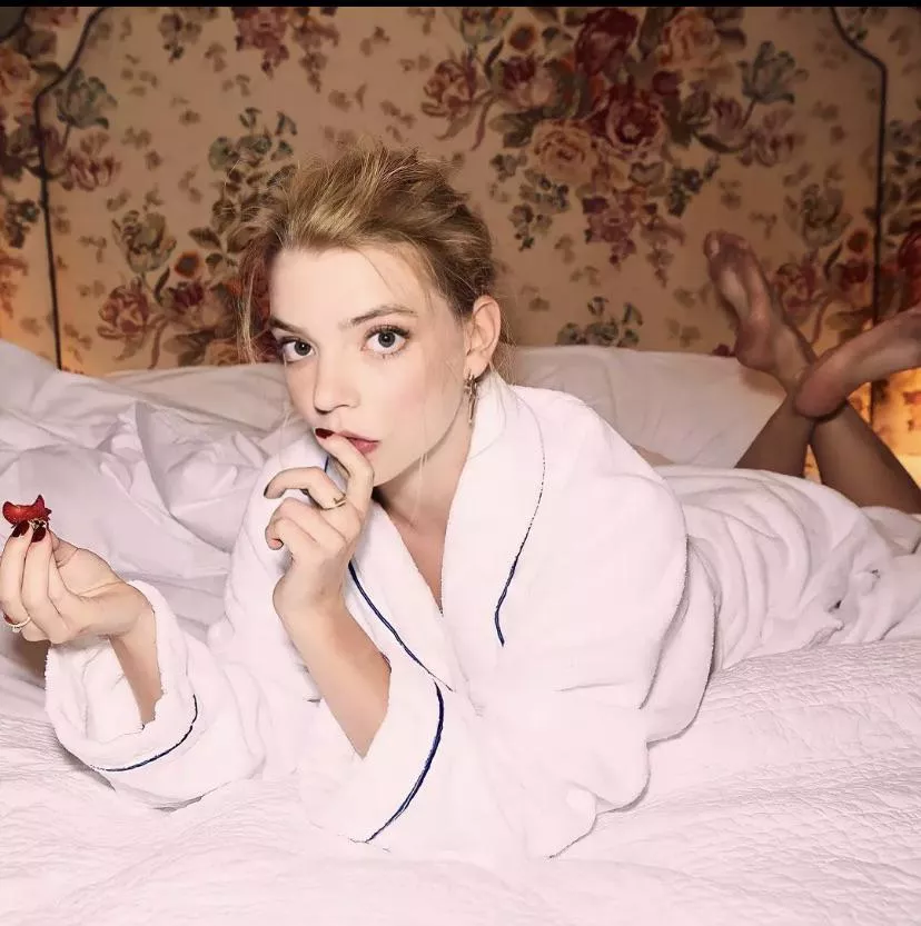 Anybody want to jerk to Anya Taylor Joy? Maybe RP?