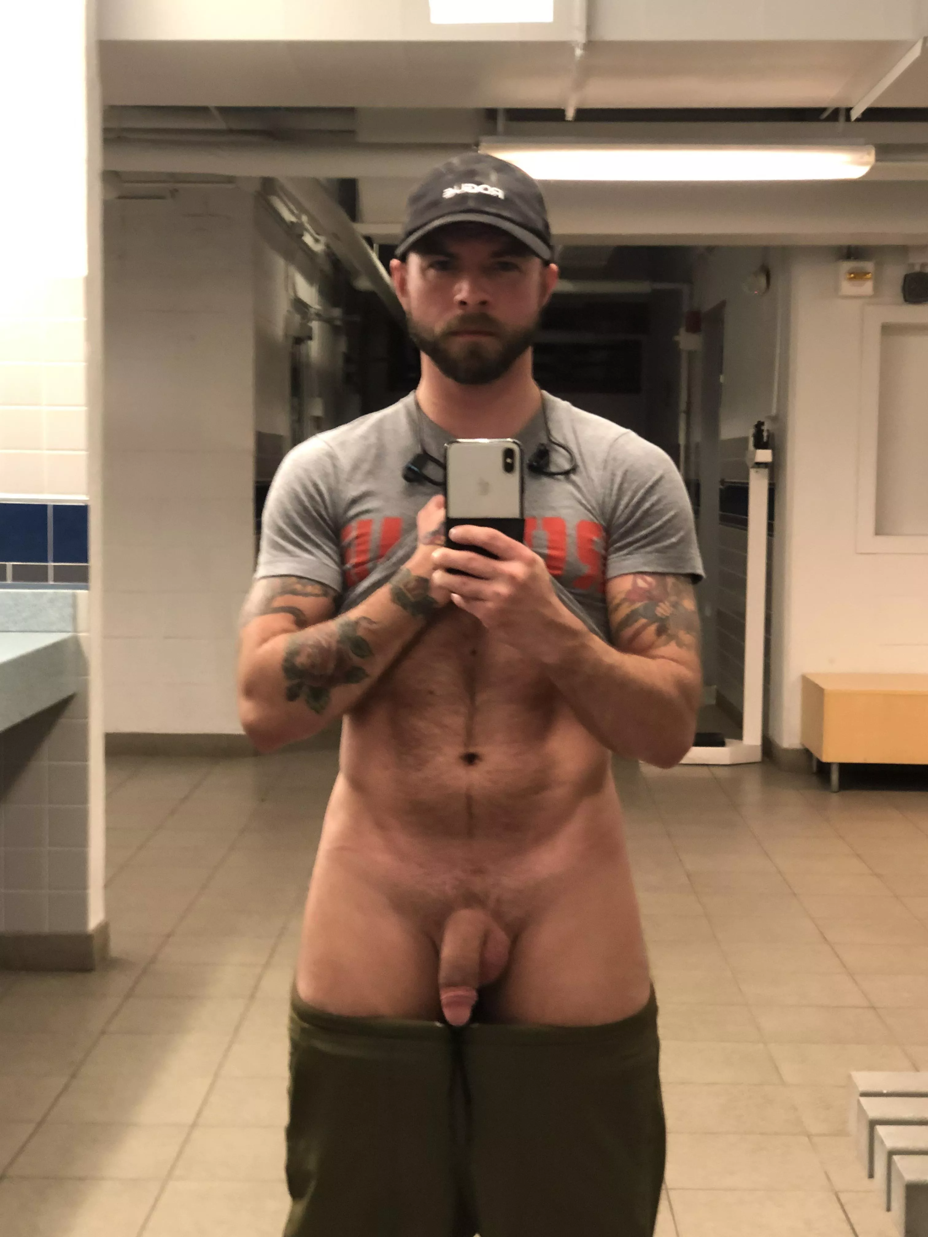 Anyone else like showing off in the gym?