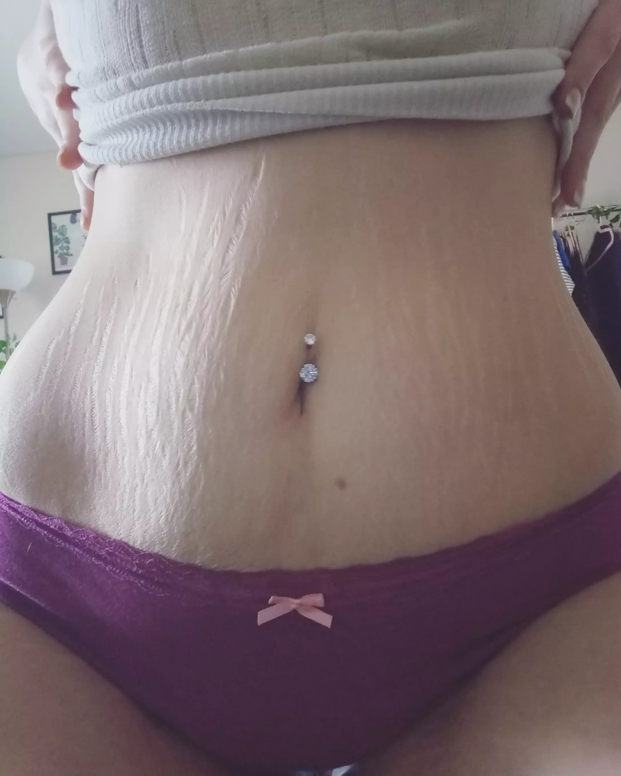 Anyone else love belly rings??🙈🥰 [29f]