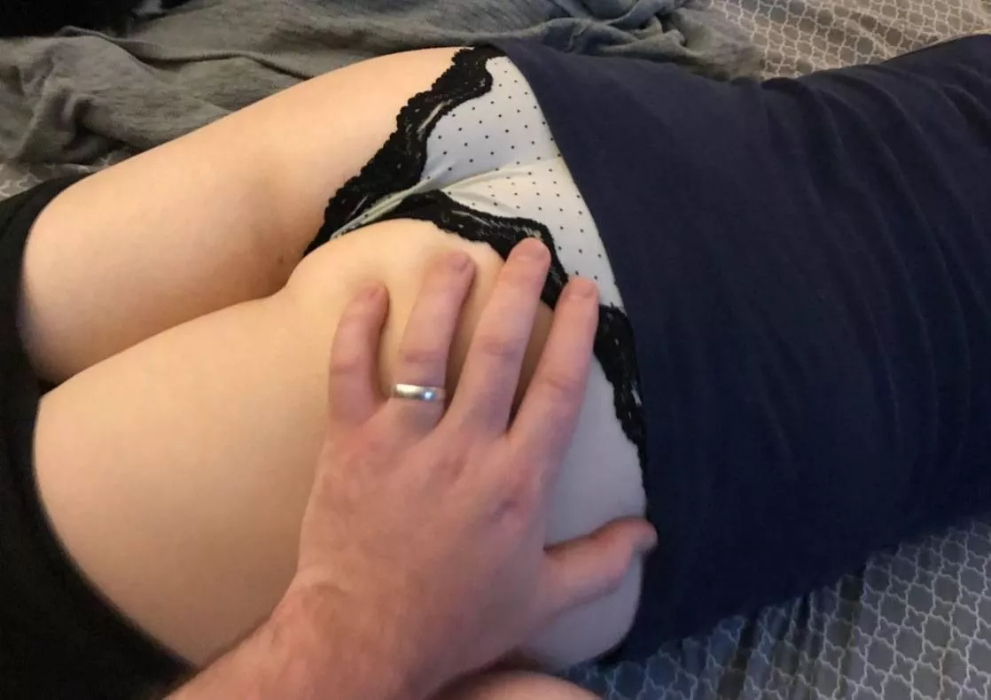 Anyone else want to get their hands on my wifeâ€™s ass?