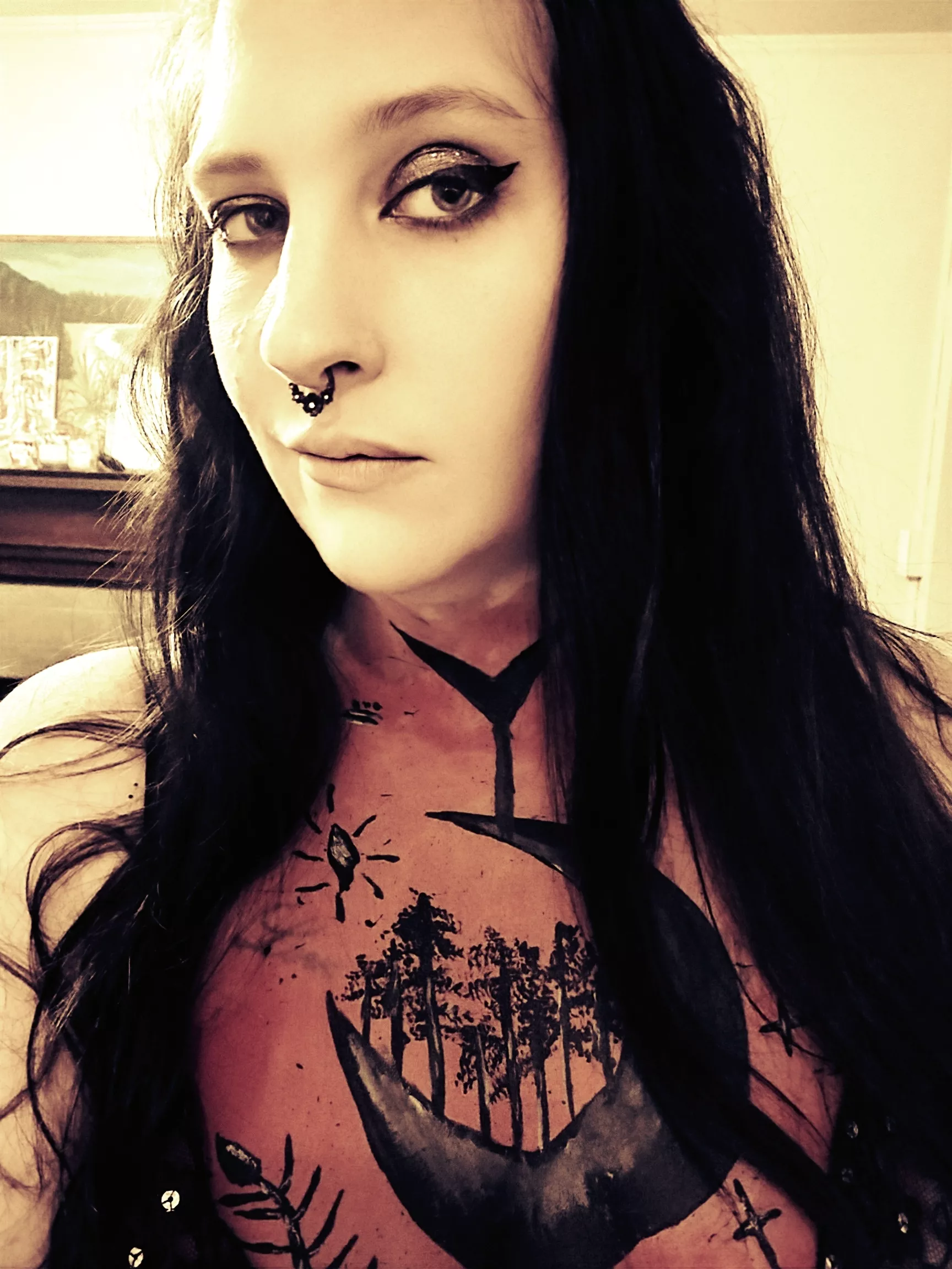 Anyone like chubby goth girls? If so, Hi!