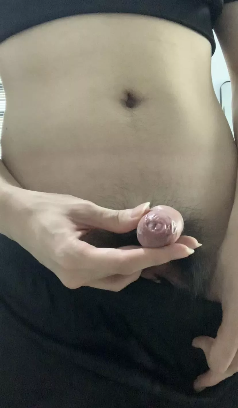 Anyone like this tight foreskin ðŸ¥ºðŸ¥º