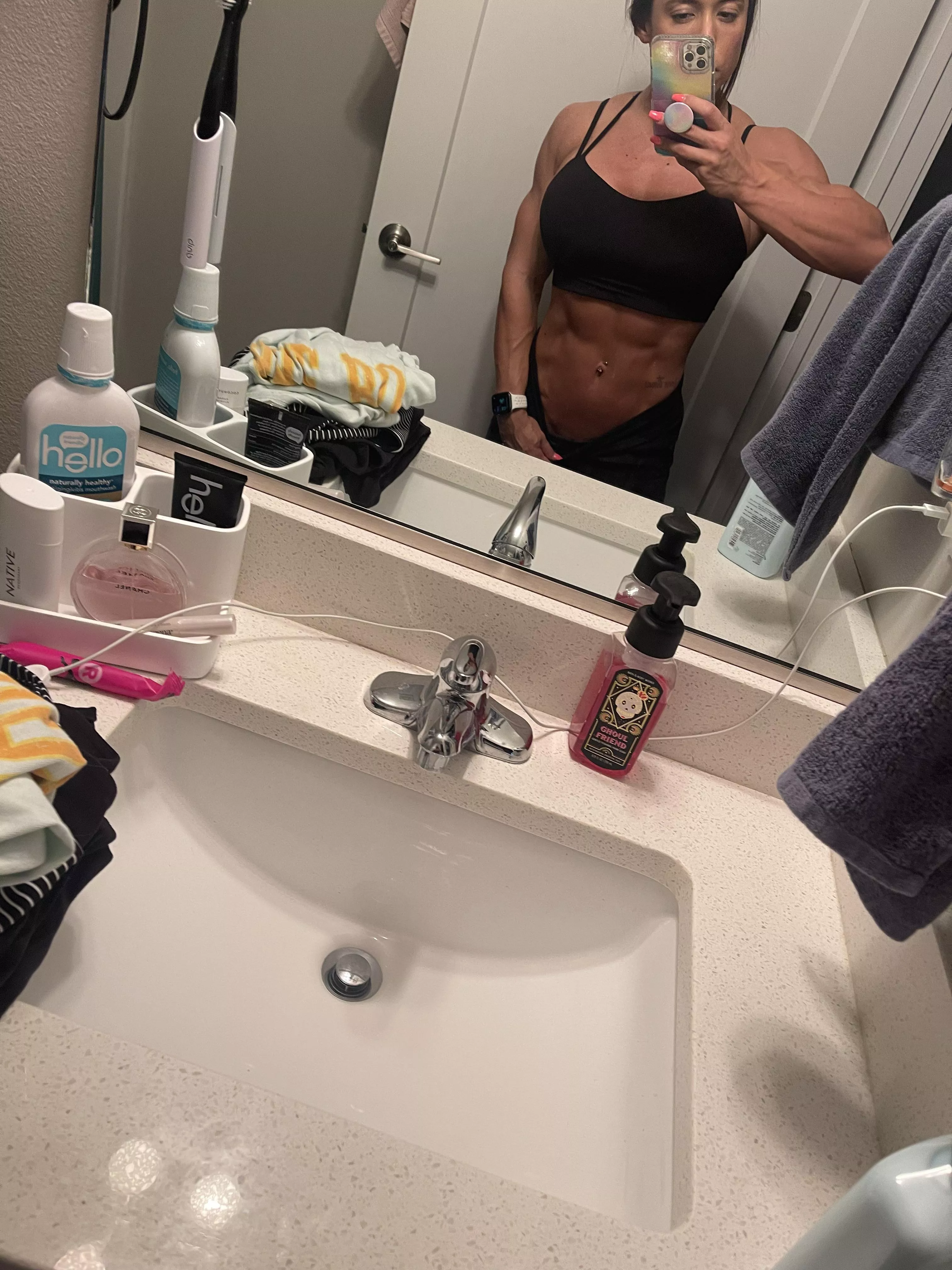 anyone think abs look sexy?