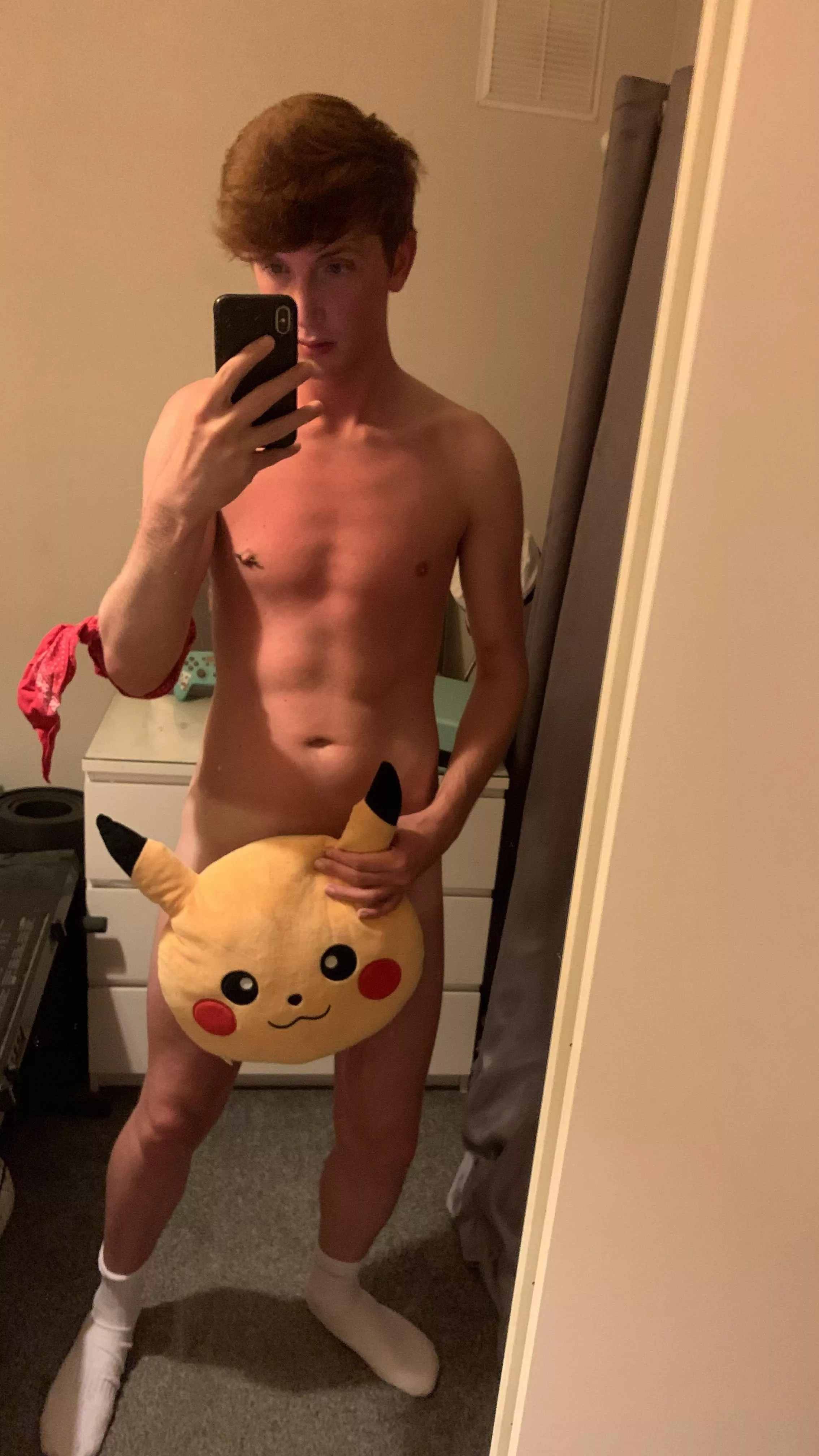 anyone wanna play with my pokeballs? 😈