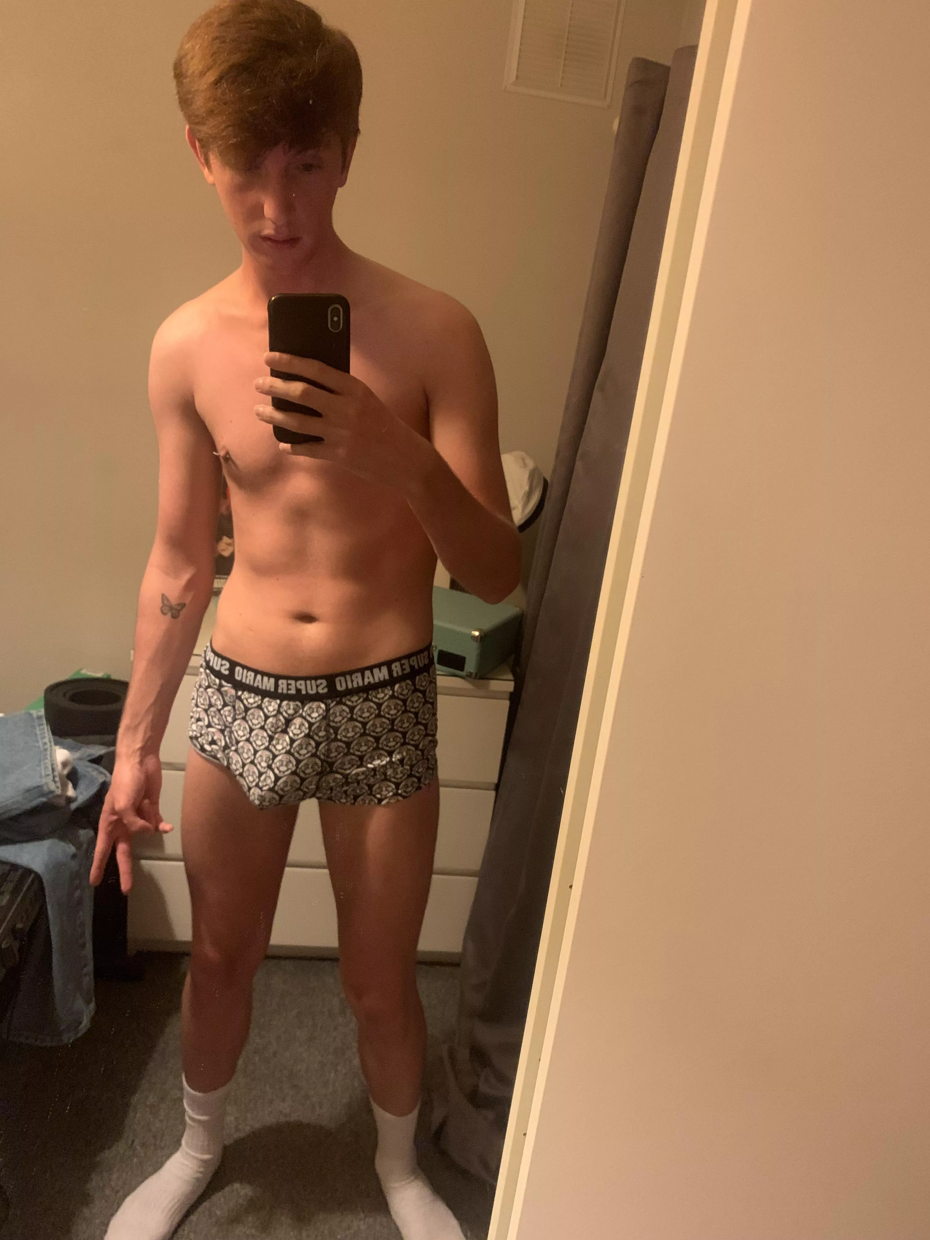 Anyone wanna try this college boyâ€™s cock?