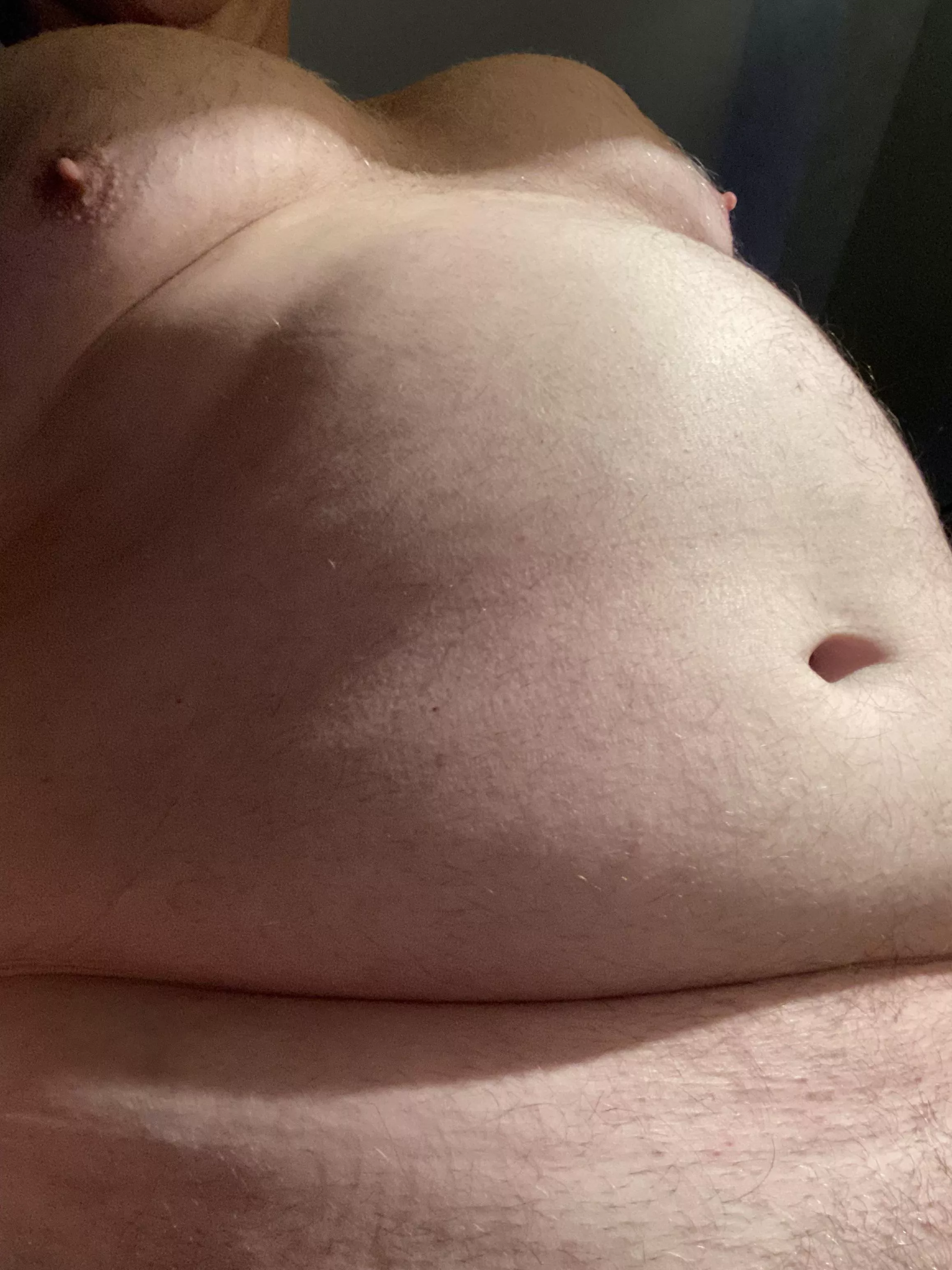 Anyone want to get with this chub? If you do I’ll post a dick pic