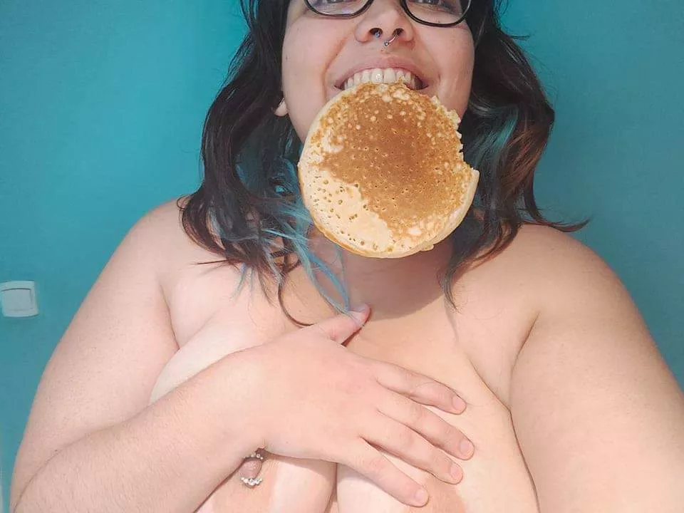 Anyone wants pancakes ?