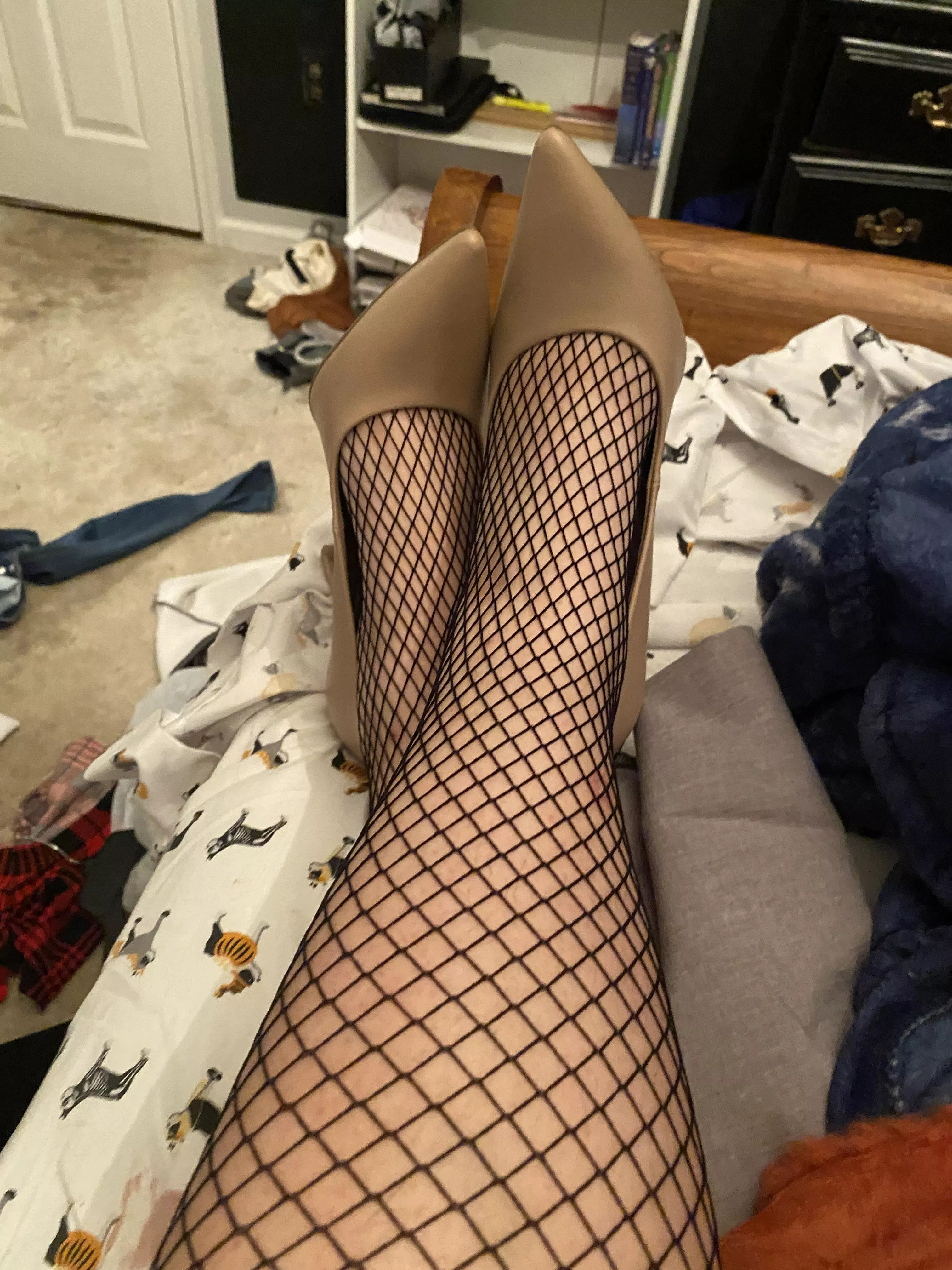 Are fishnets acceptable