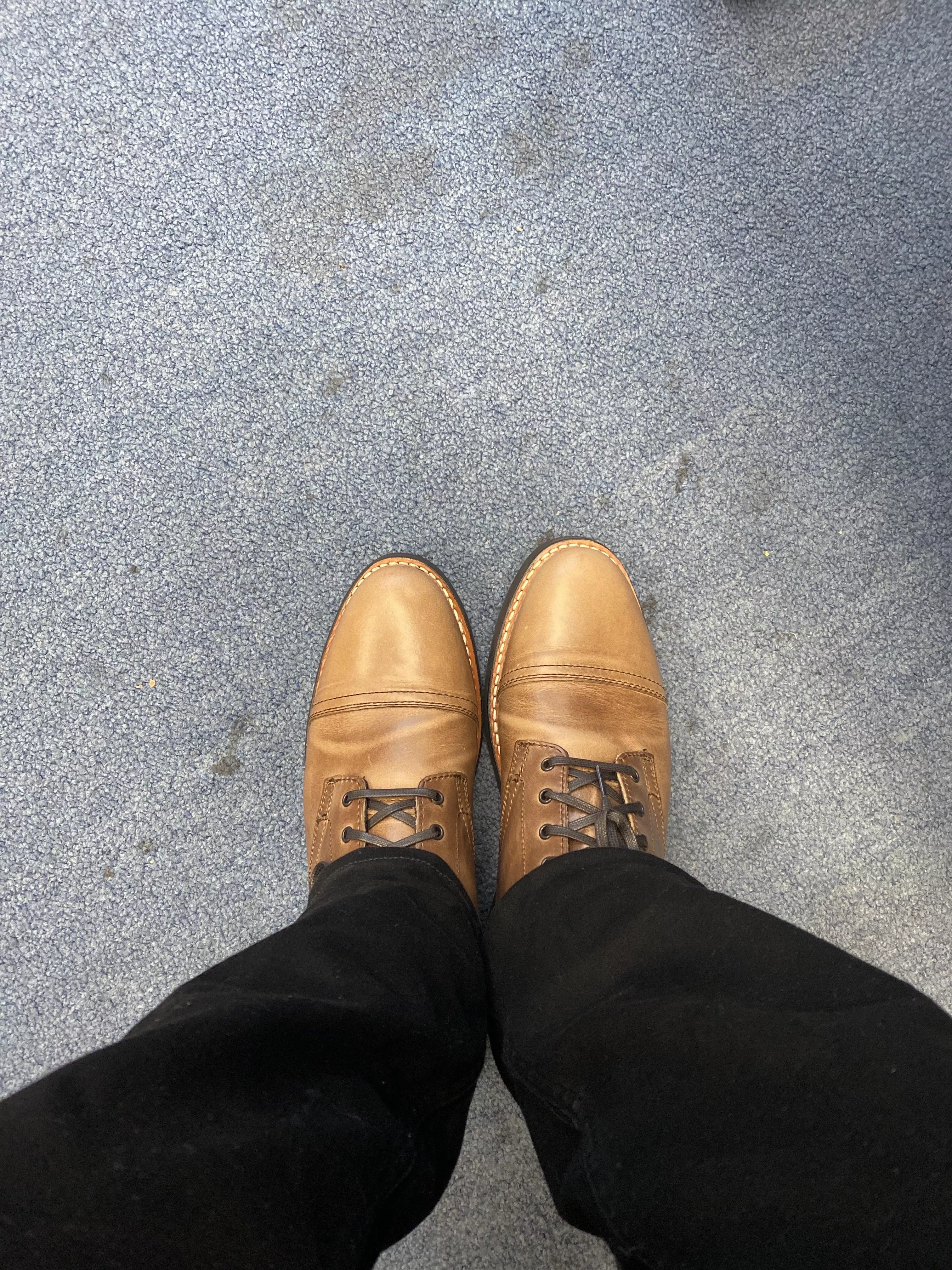 Are there supposed creases like these on new boots?