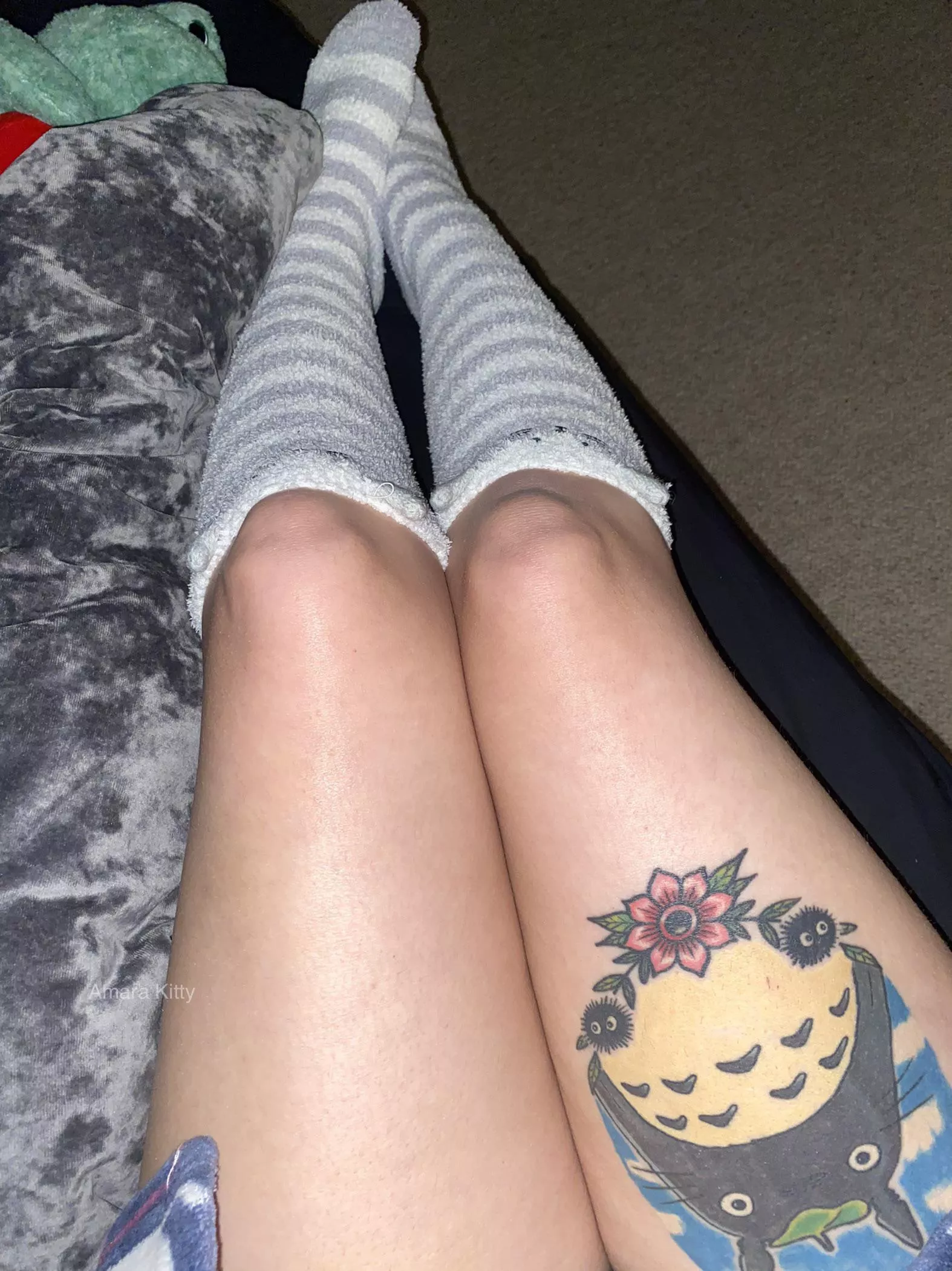 Are these thighs deserving of kissies?