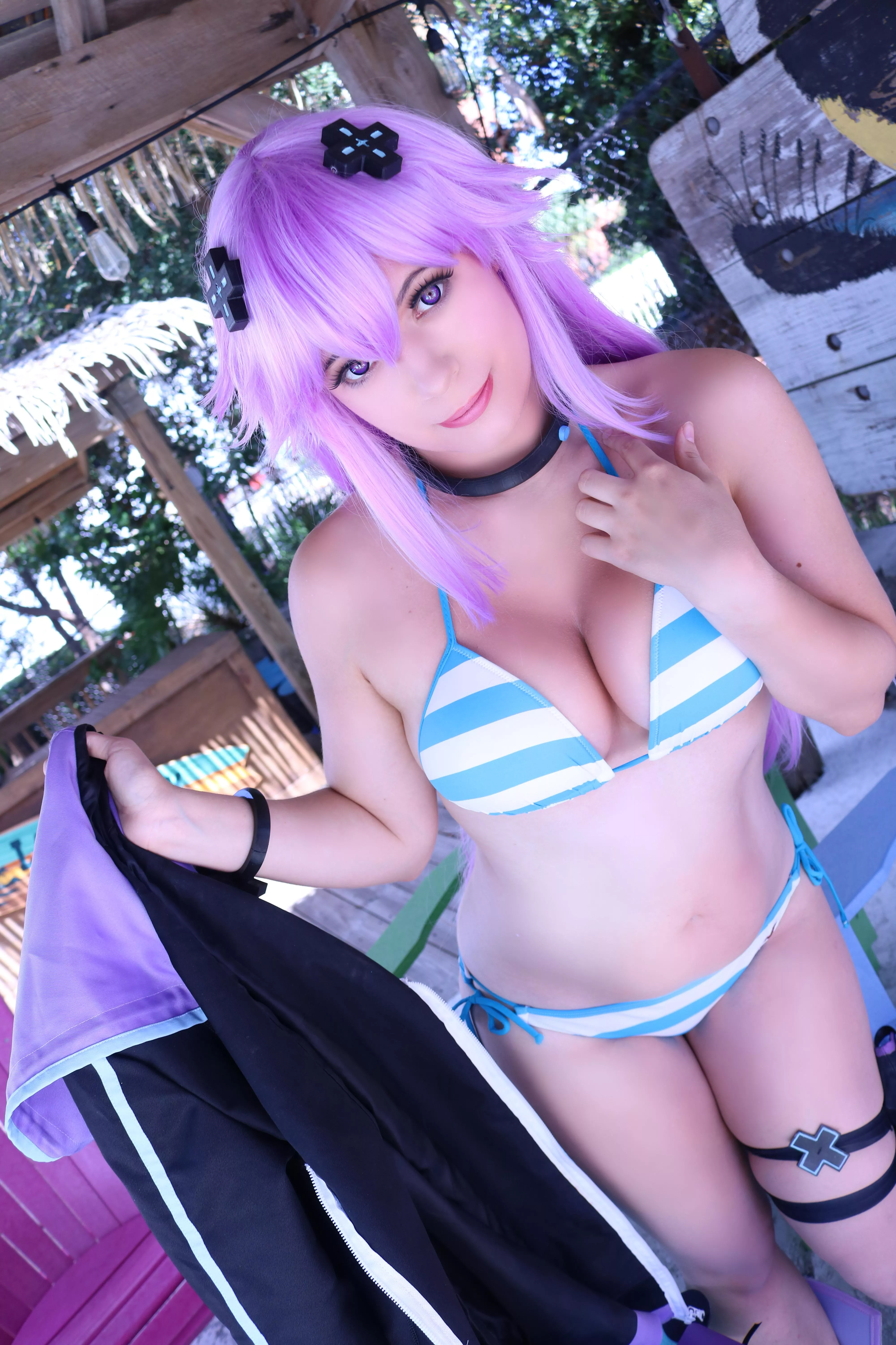 Are you ready for a beach adventure with Neptune? (By Lysande)