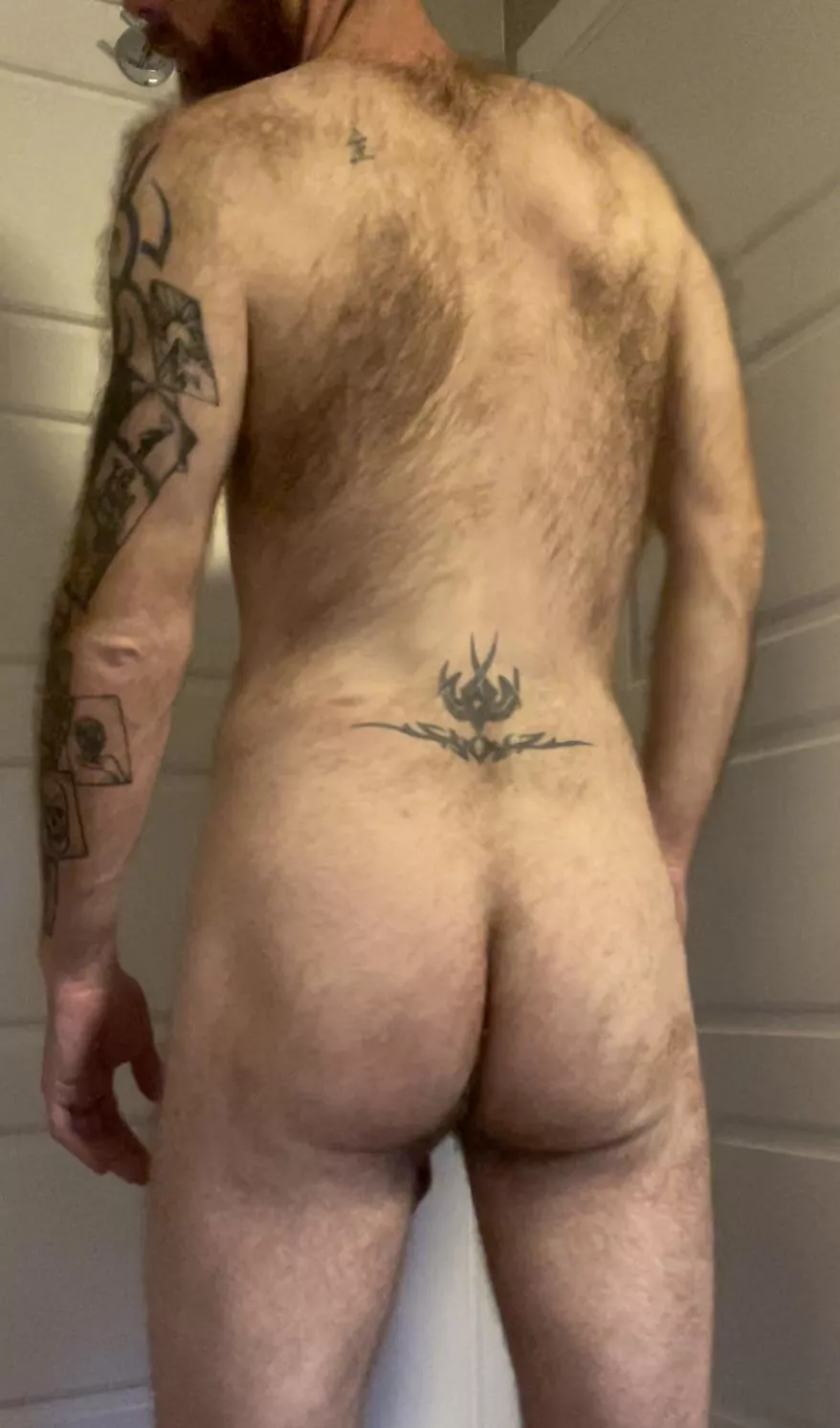 As it’s Fursday here is my hairy ass 😜