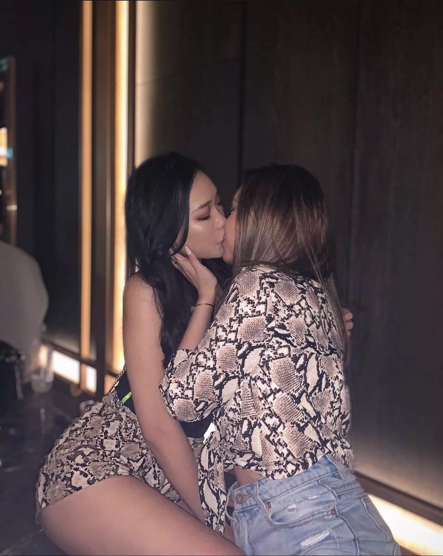 Asian Girls Kissing