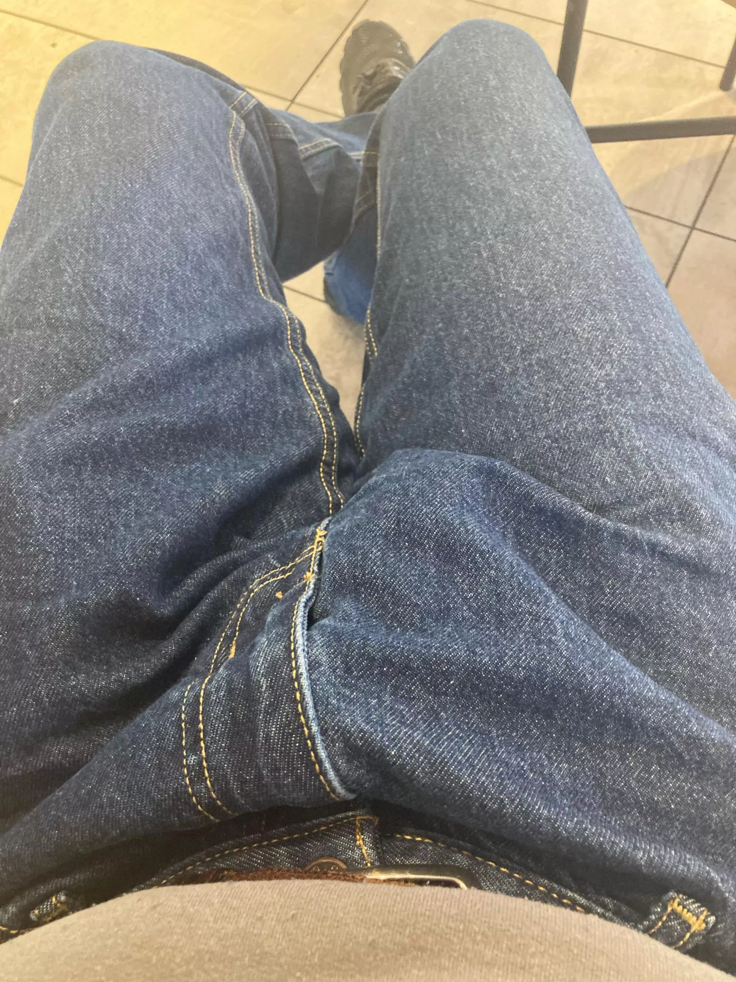 At Starbucks, canâ€™t hide bulge