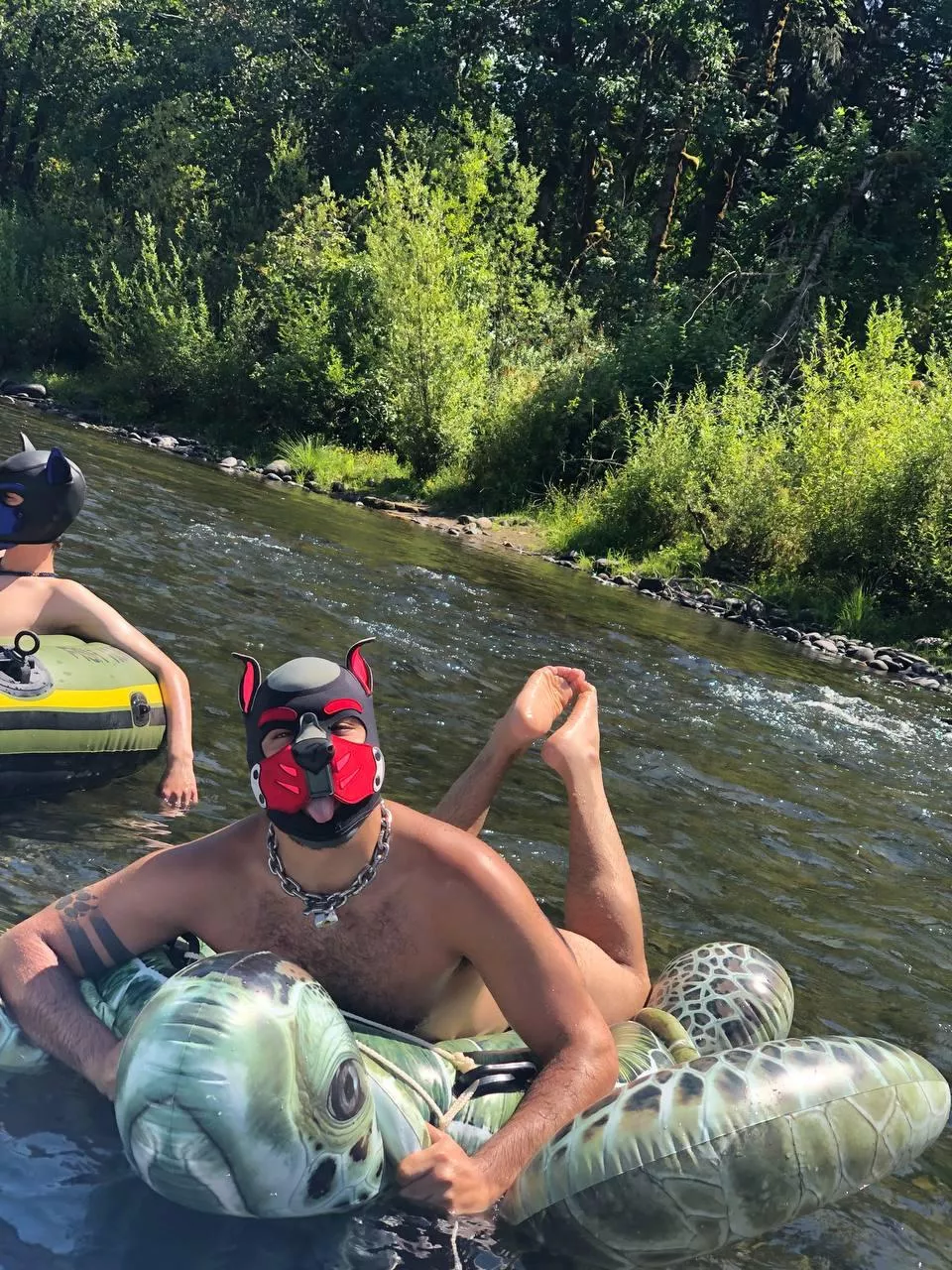 Awrooo! Went tubing down the river . 🐺🖤🐾 paws up !