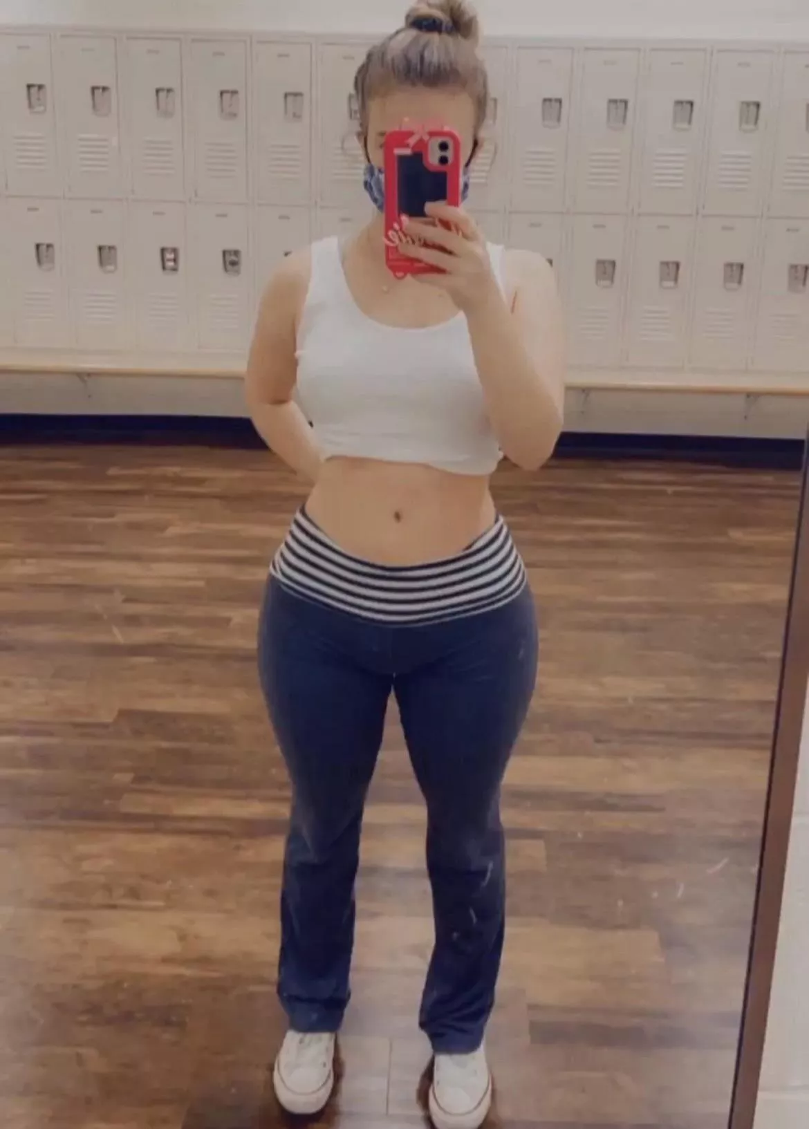 Bad bitch, bitches be like where the fuck your waistline?