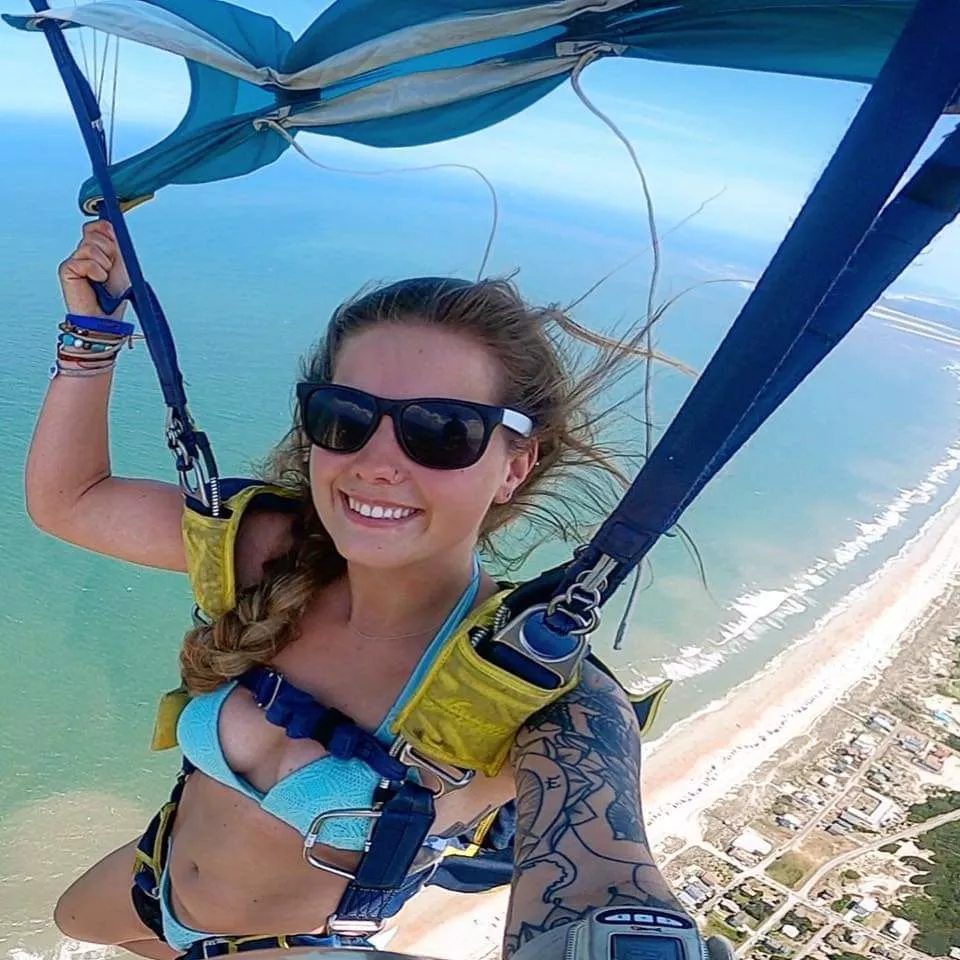 Badass chick ..... I would love to find more photos of her