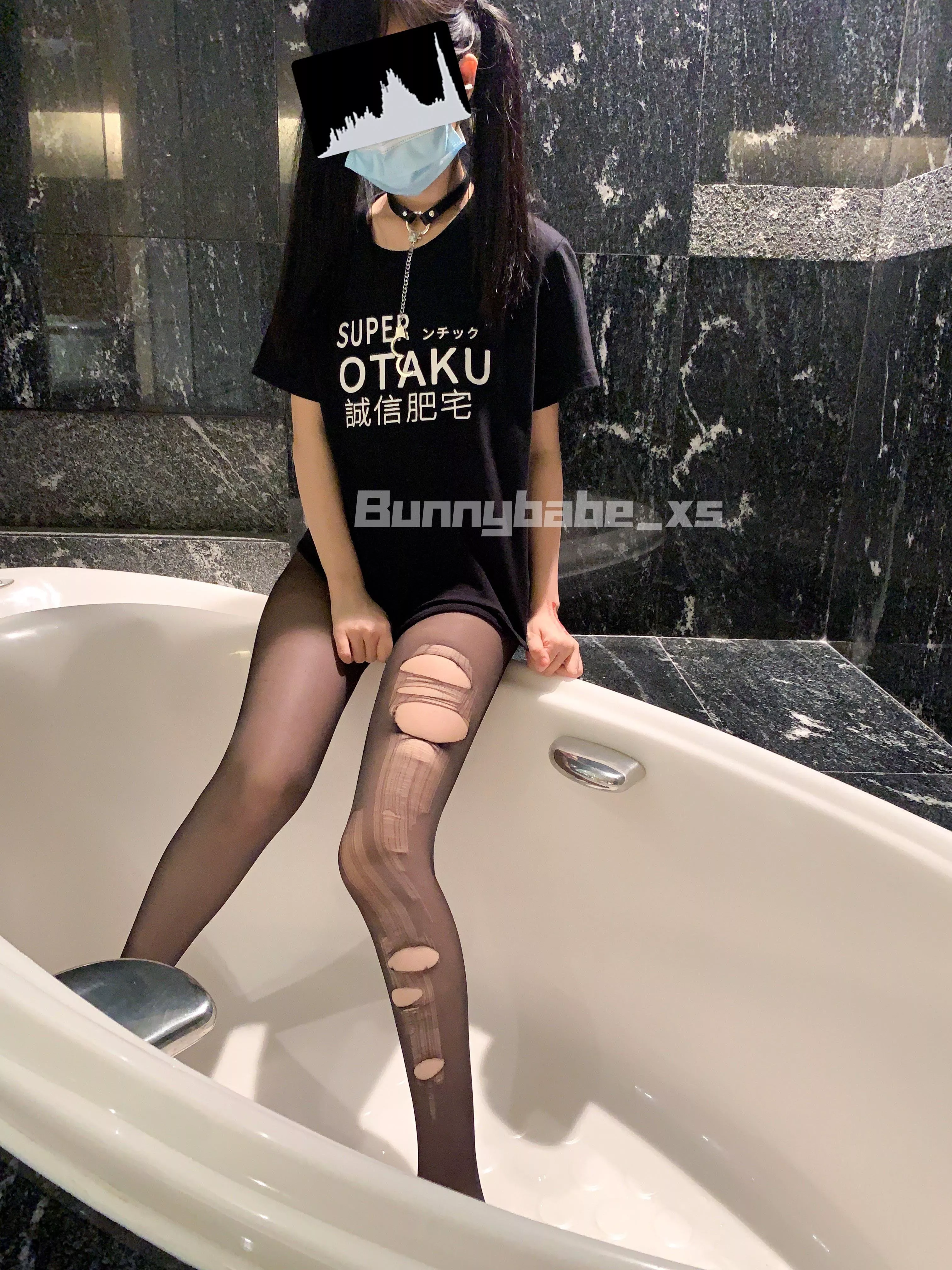 Bathtub and pantyhose ðŸ‘…