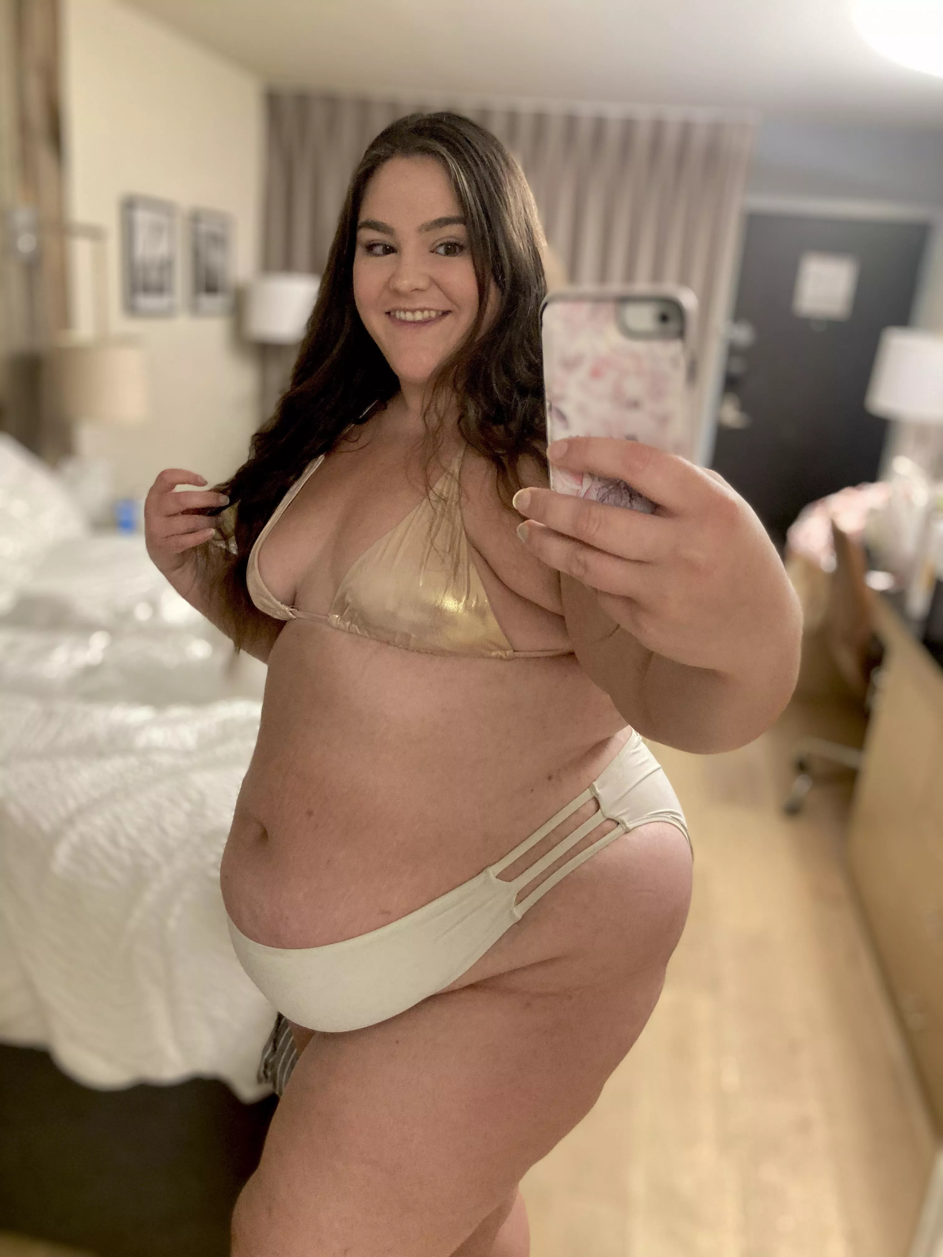 BBW Beach Babe ♥️ the other guests at this hotel are in for a show