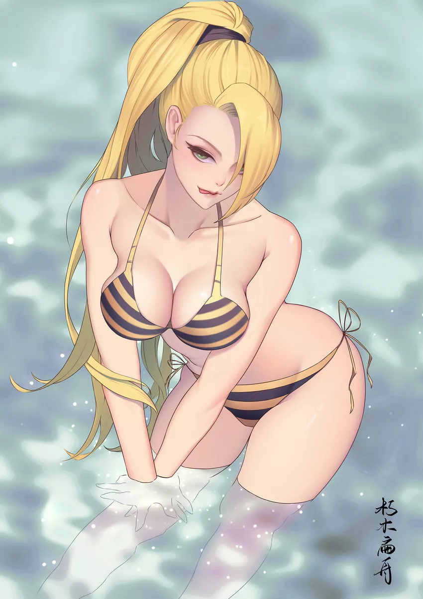 Beach day with Ino