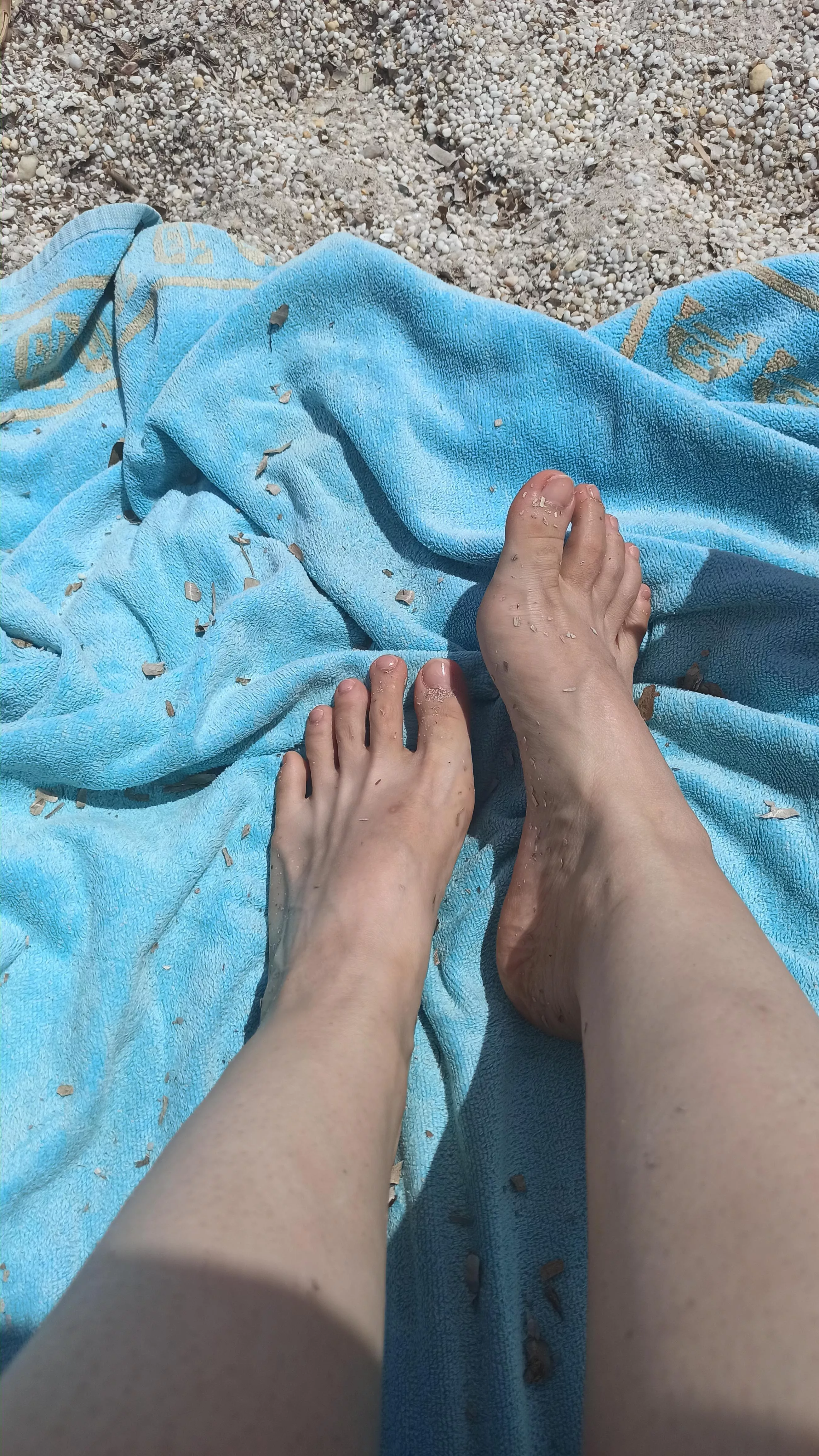 Beach time for my italian feet 🌊