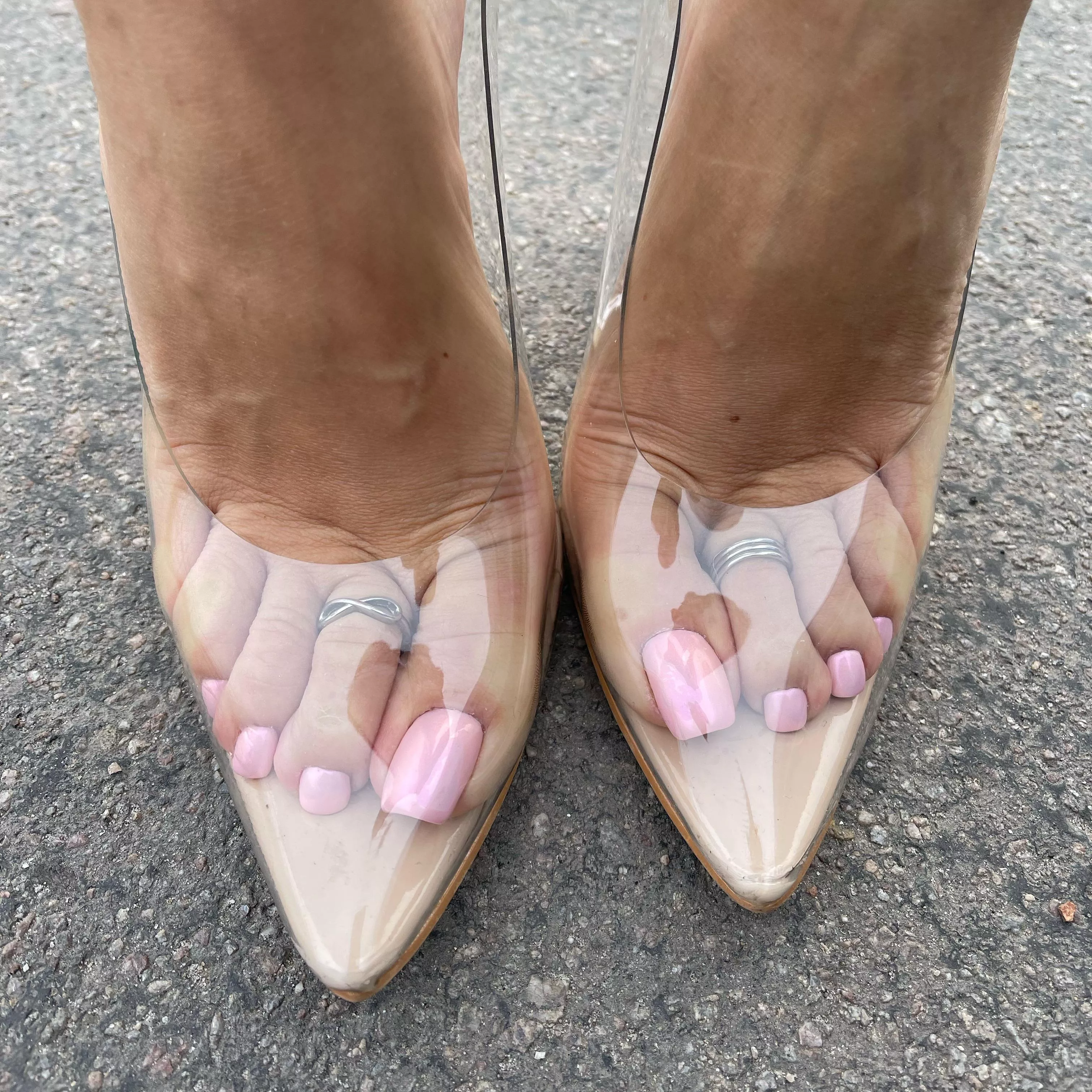 Beautiful clear heels?💕😛🥰