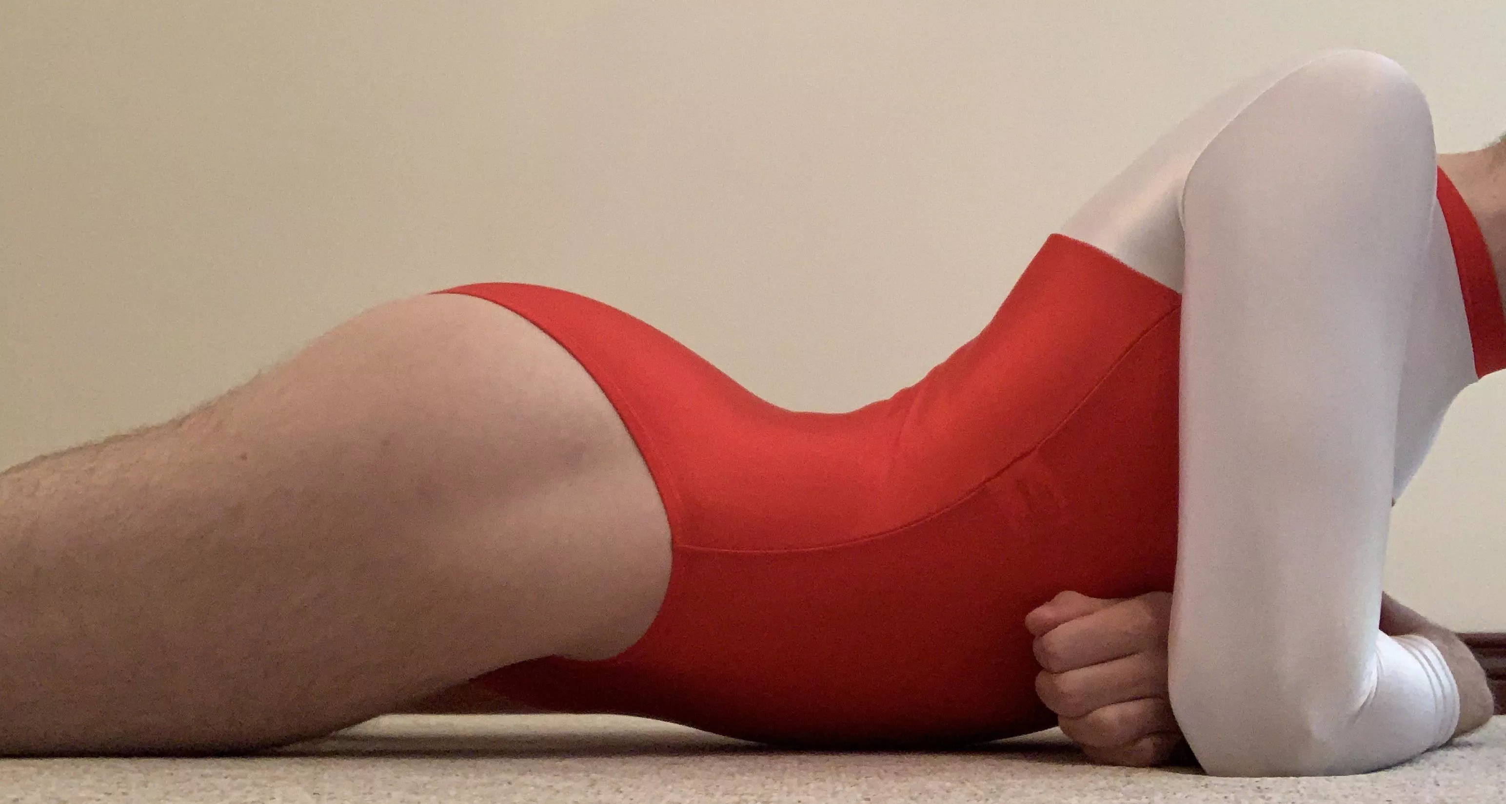 Best curves on r/malespandex 😜