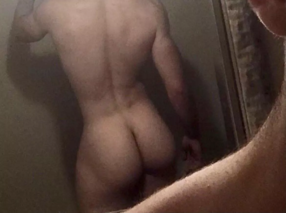 Bi dl fit masc here (29), new to dudes, looking for another bi/dl/fit dudes